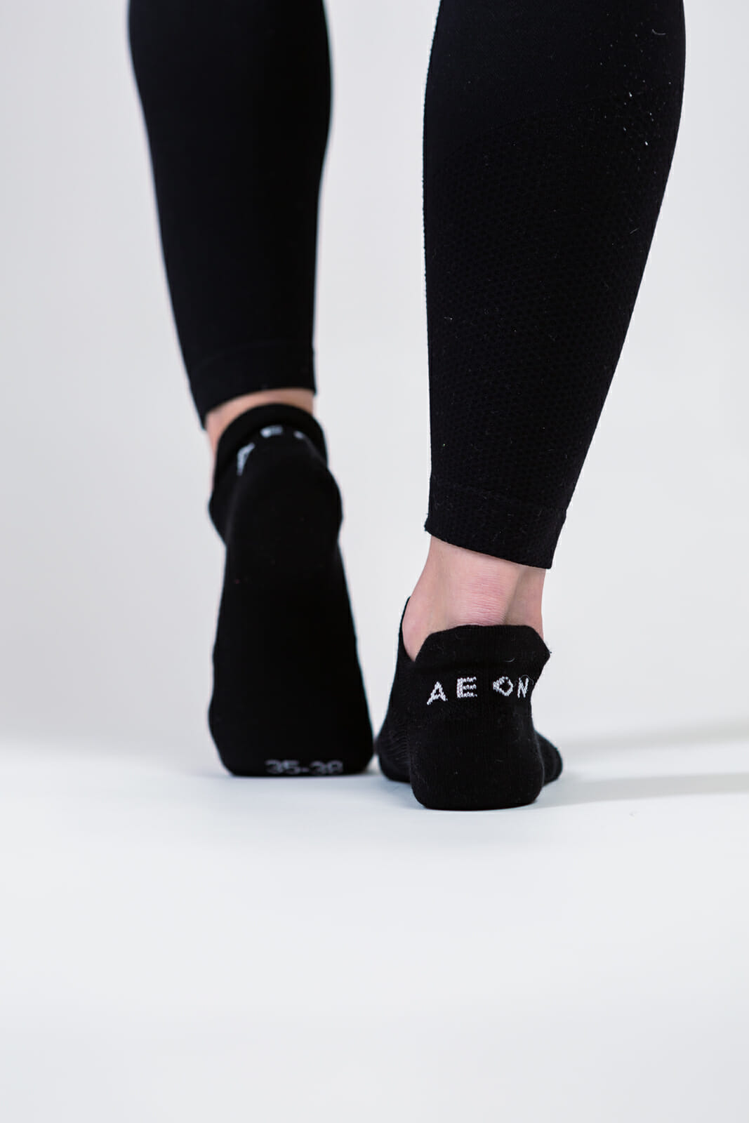 ESSENTIALS ANKLE SOCKS (2-PACK)