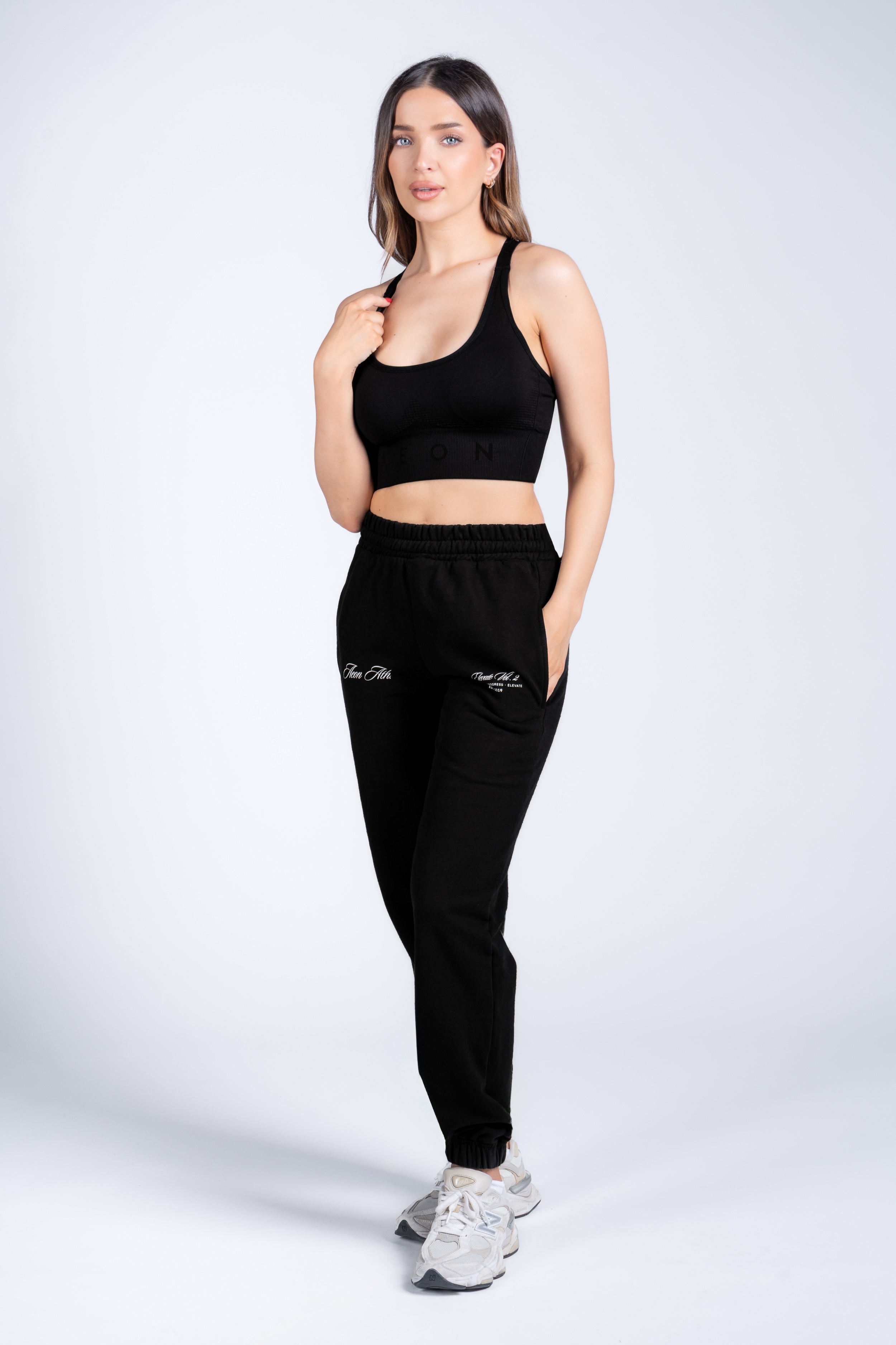 ELEVATE JOGGERS