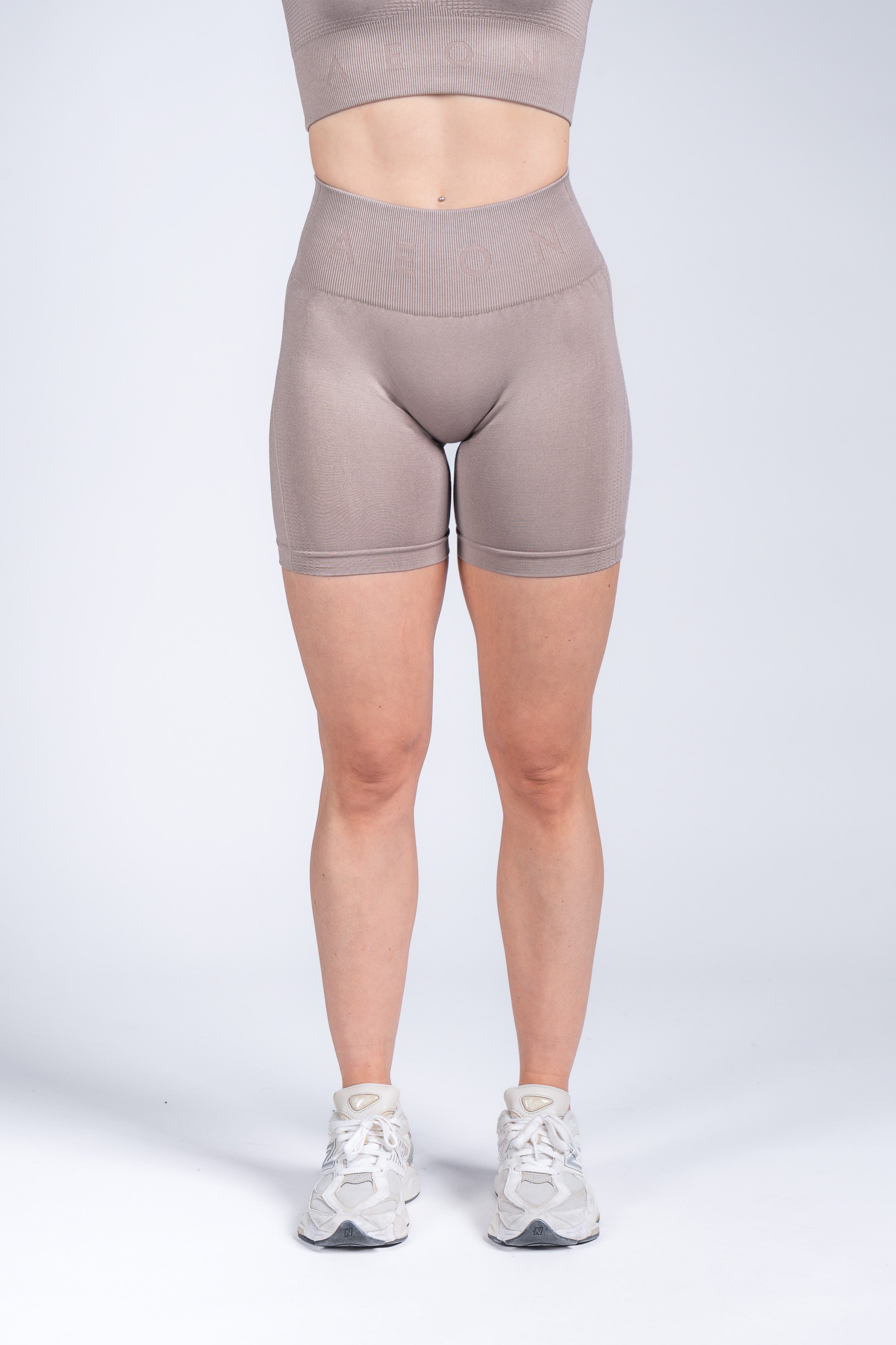 ELEVATE SEAMLESS SHORTS