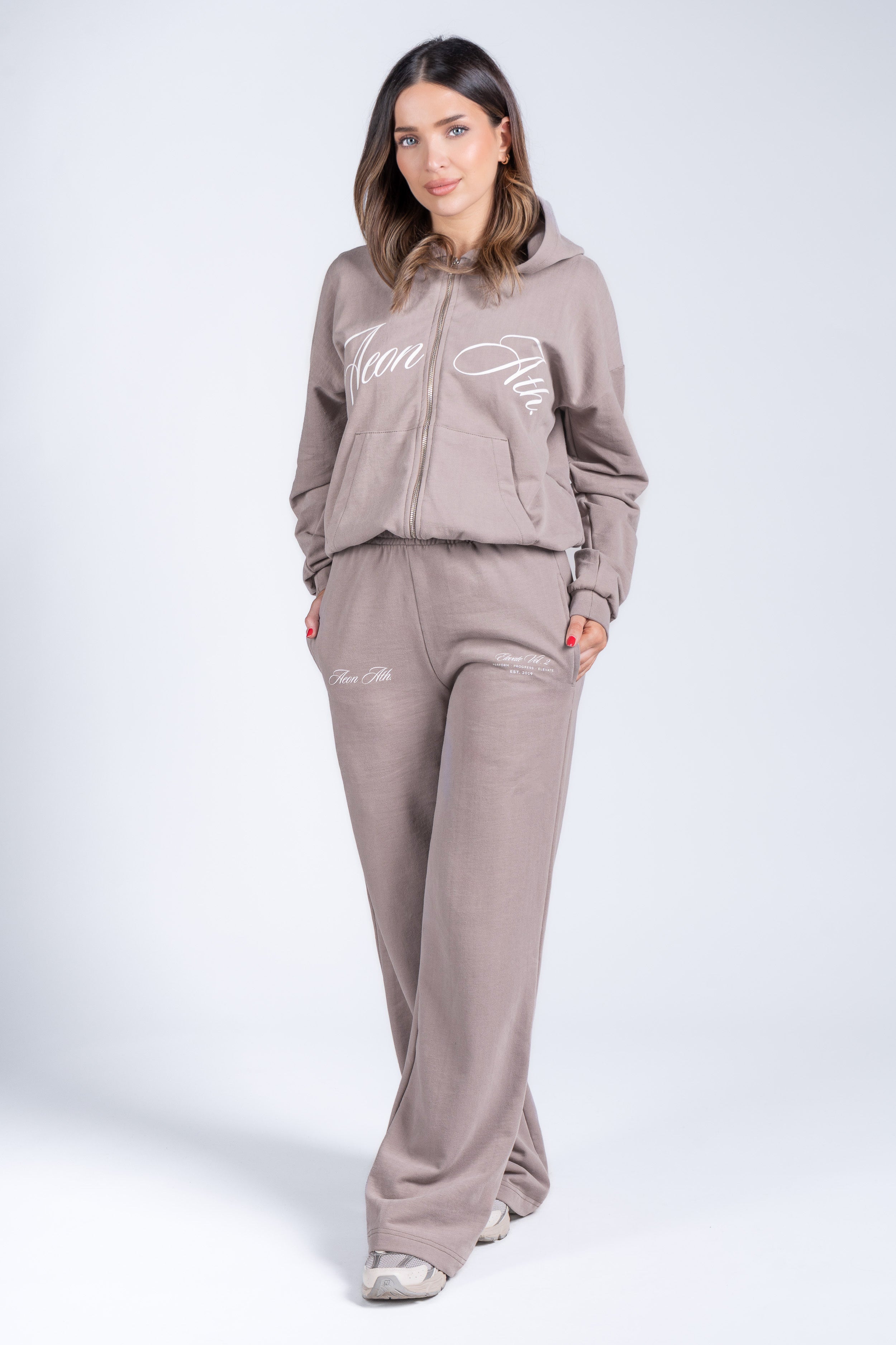 ELEVATE WIDE LEG JOGGERS