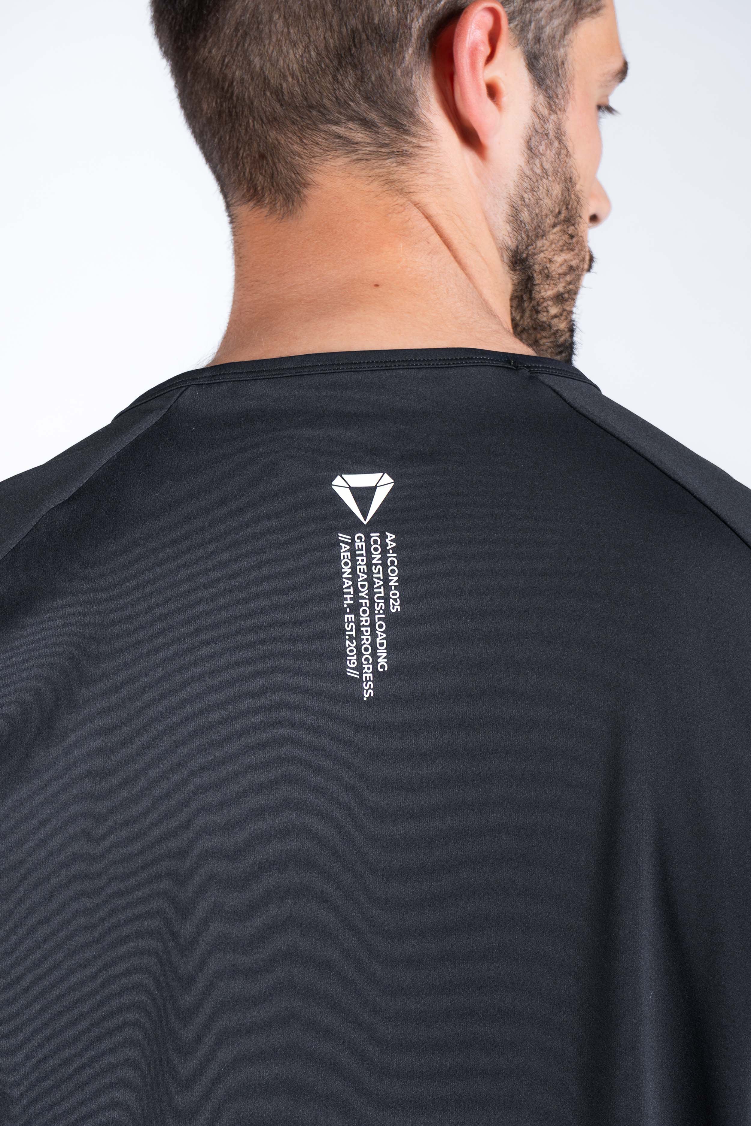 ICON PERFORMANCE TEE