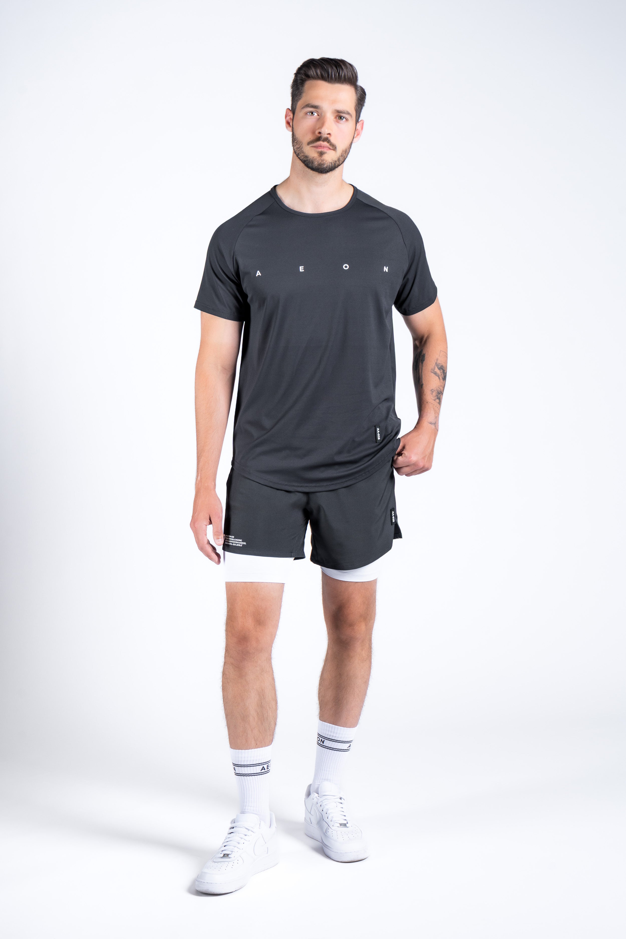 ICON PERFORMANCE TEE