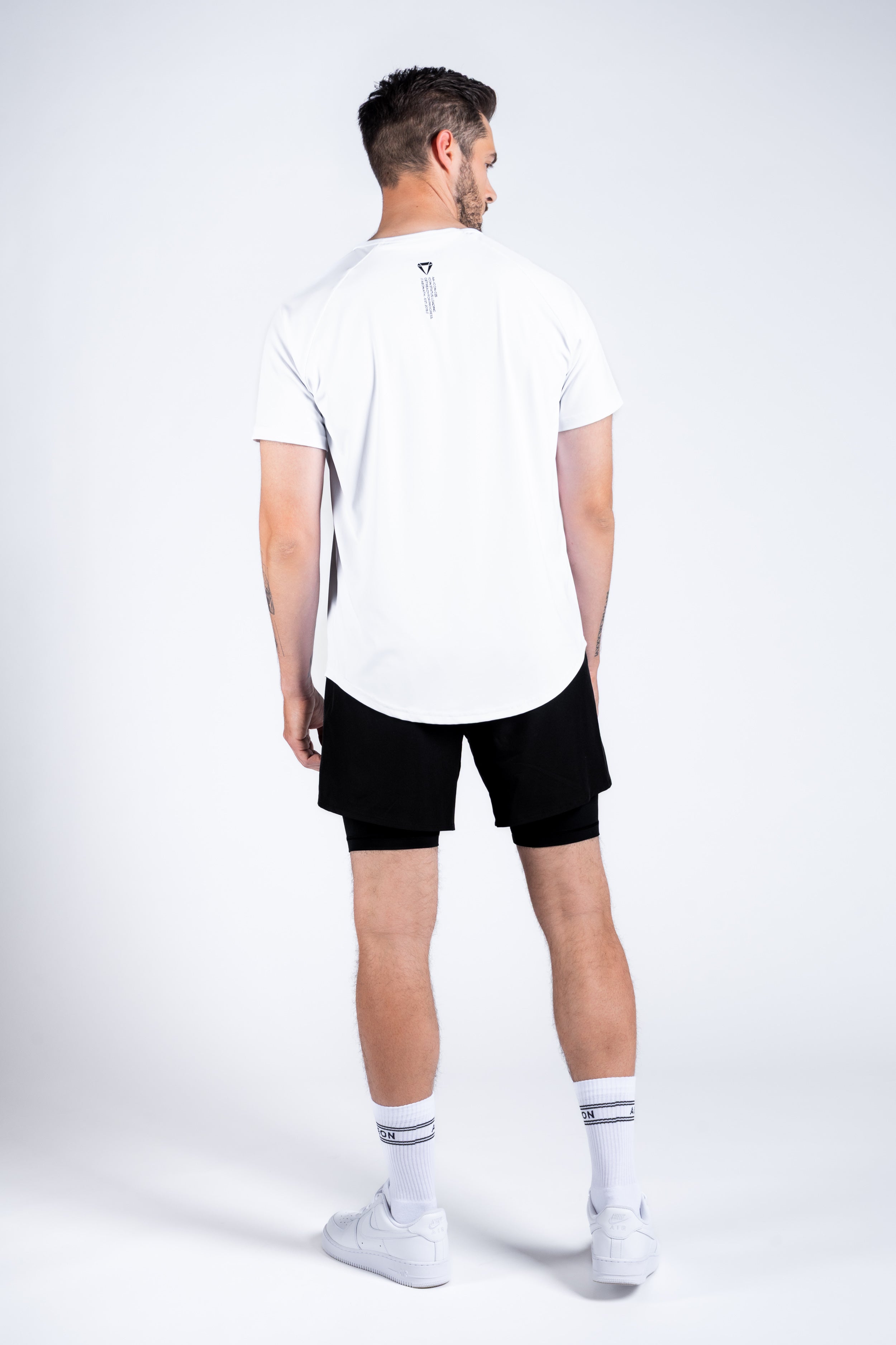 ICON PERFORMANCE TEE