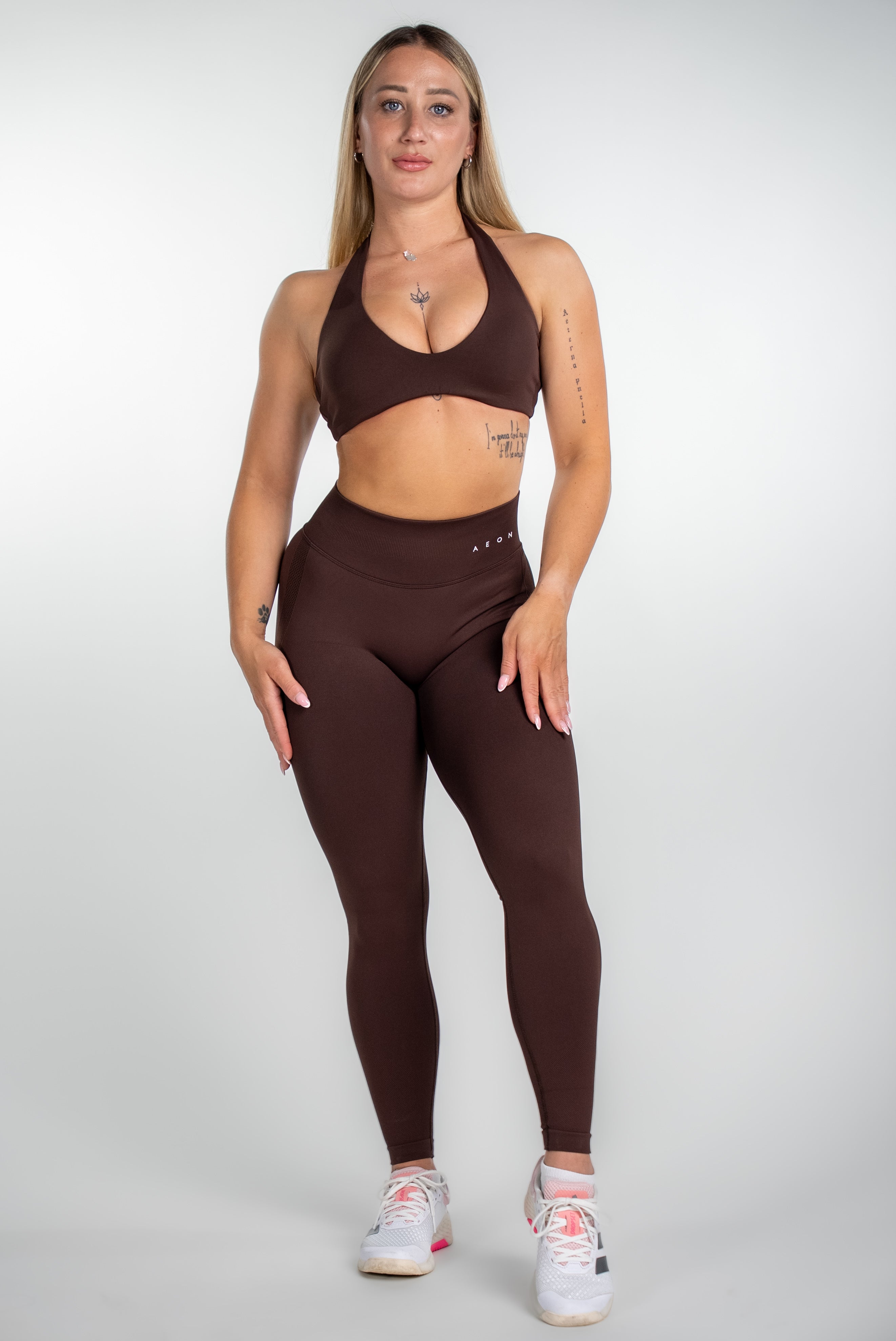 MOTION SEAMLESS HALTER NECK BRA V2