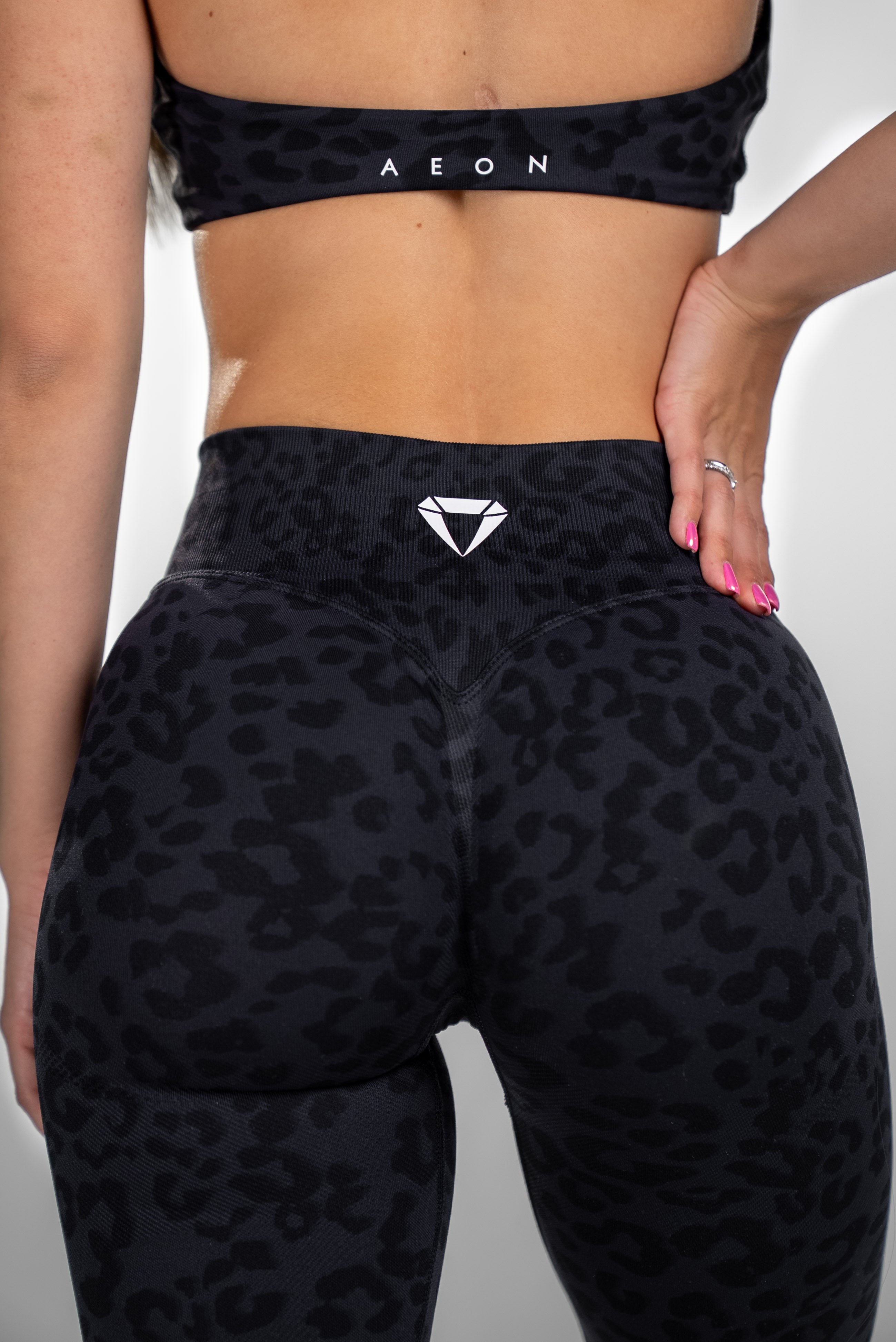 MOTION SEAMLESS LEO LEGGINGS V2