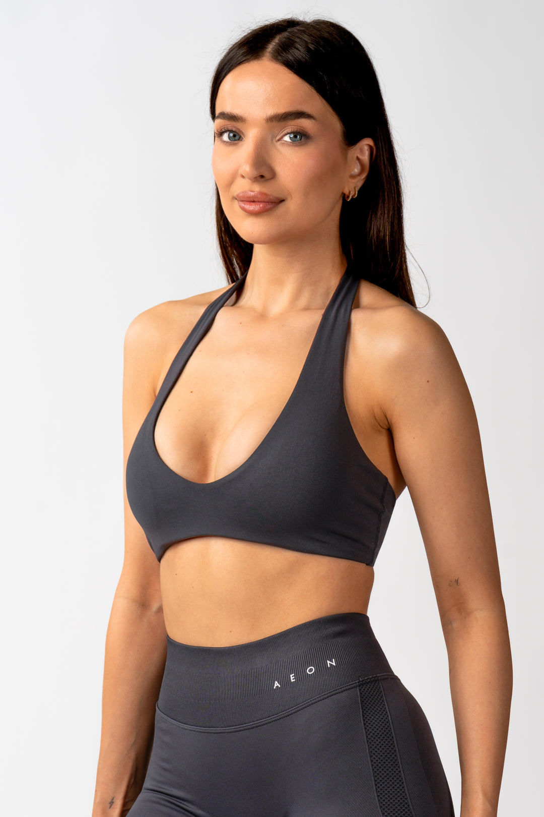 MOTION SEAMLESS HALTER NECK BRA V2