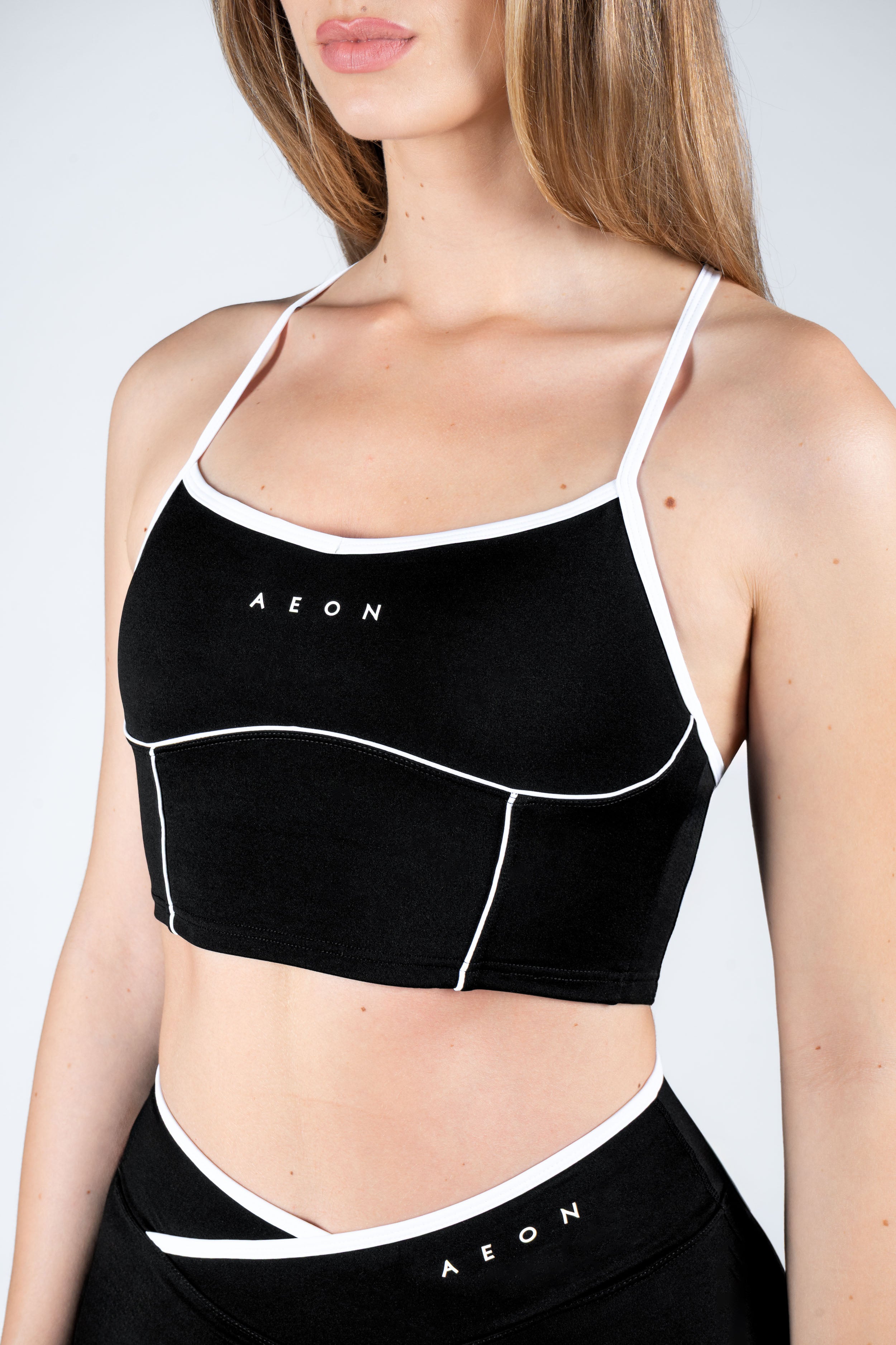 SECOND SKIN CONTRAST CROP TOP