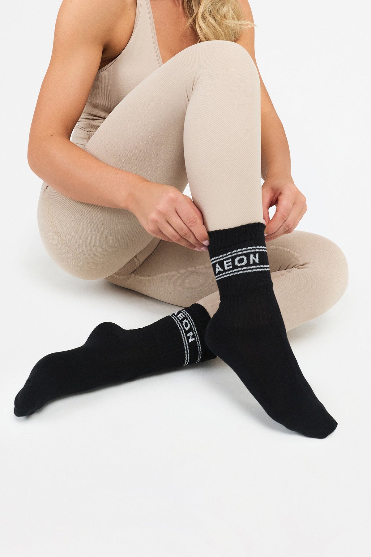 CREW SOCKS (2-PACK) - Aeon Athletics