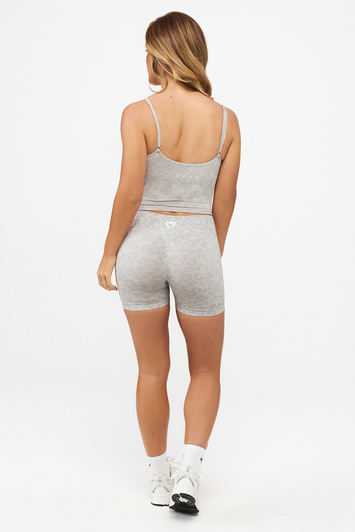 DEFINE LEO SCRUNCH SHORTS - Aeon Athletics