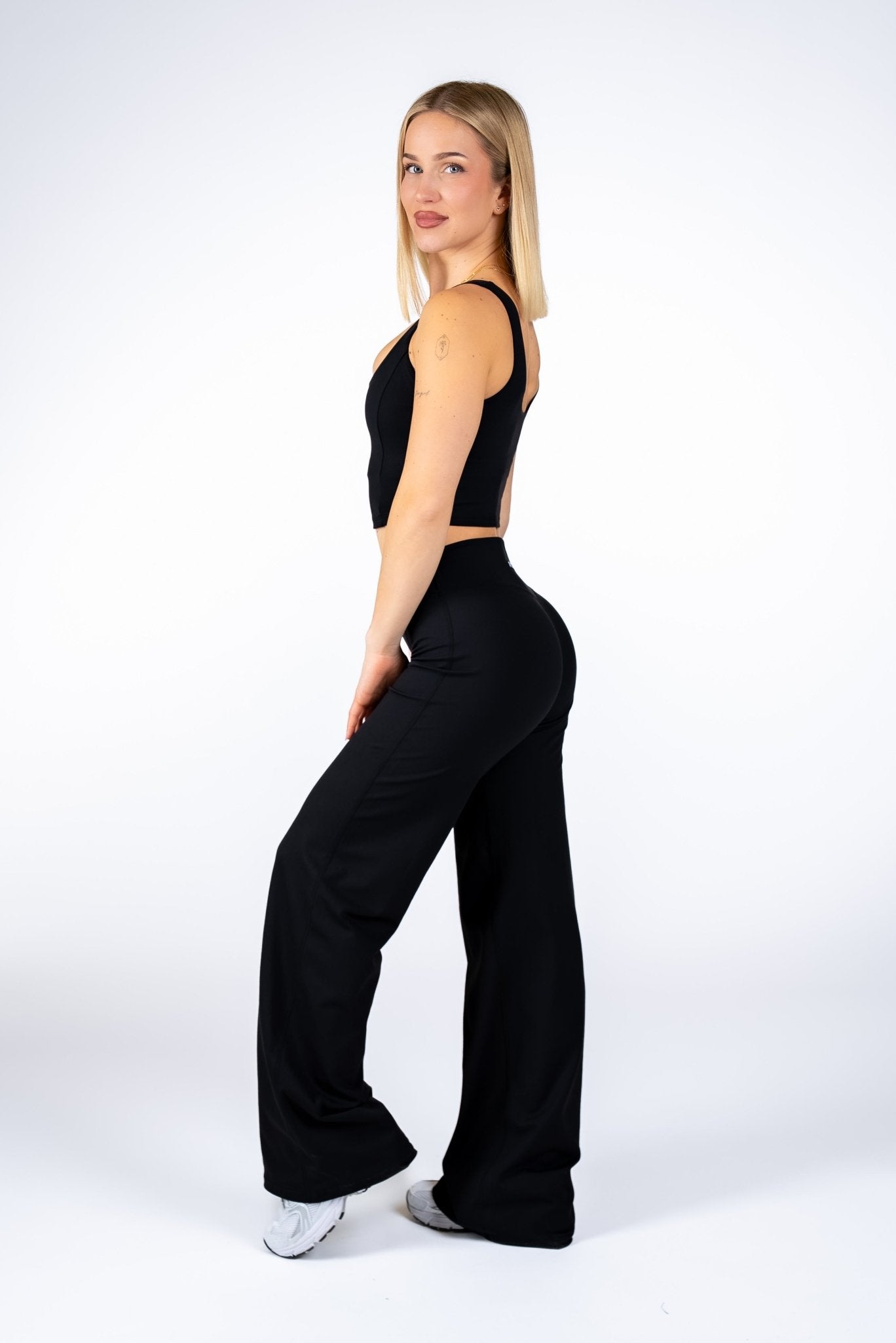 FLEXMOTION WIDE LEG LEGGINGS - Aeon Athletics