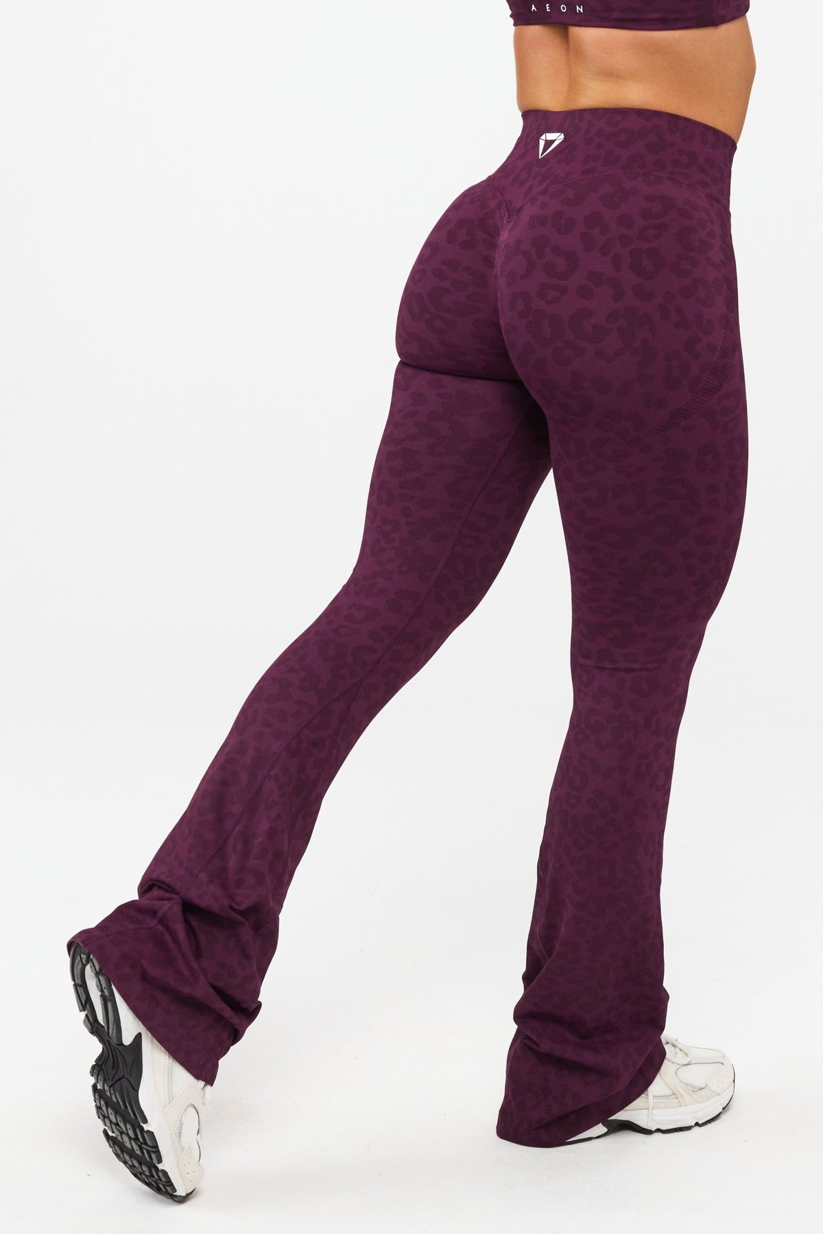 MOTION LEO MID WAIST SCRUNCH FLARED LEGGINGS V2