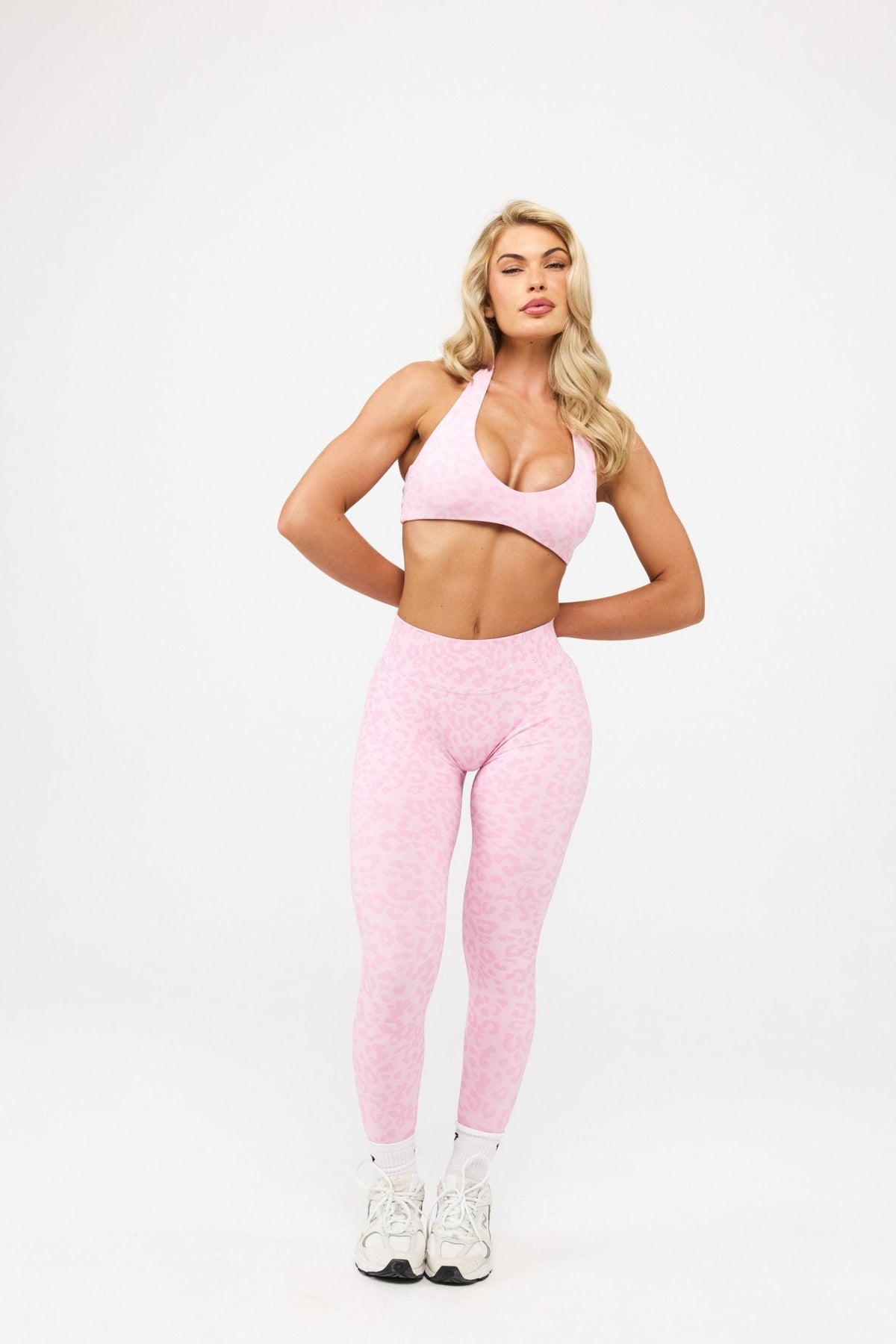 MOTION LEO MID WAIST SCRUNCH LEGGINGS V2 - Aeon Athletics