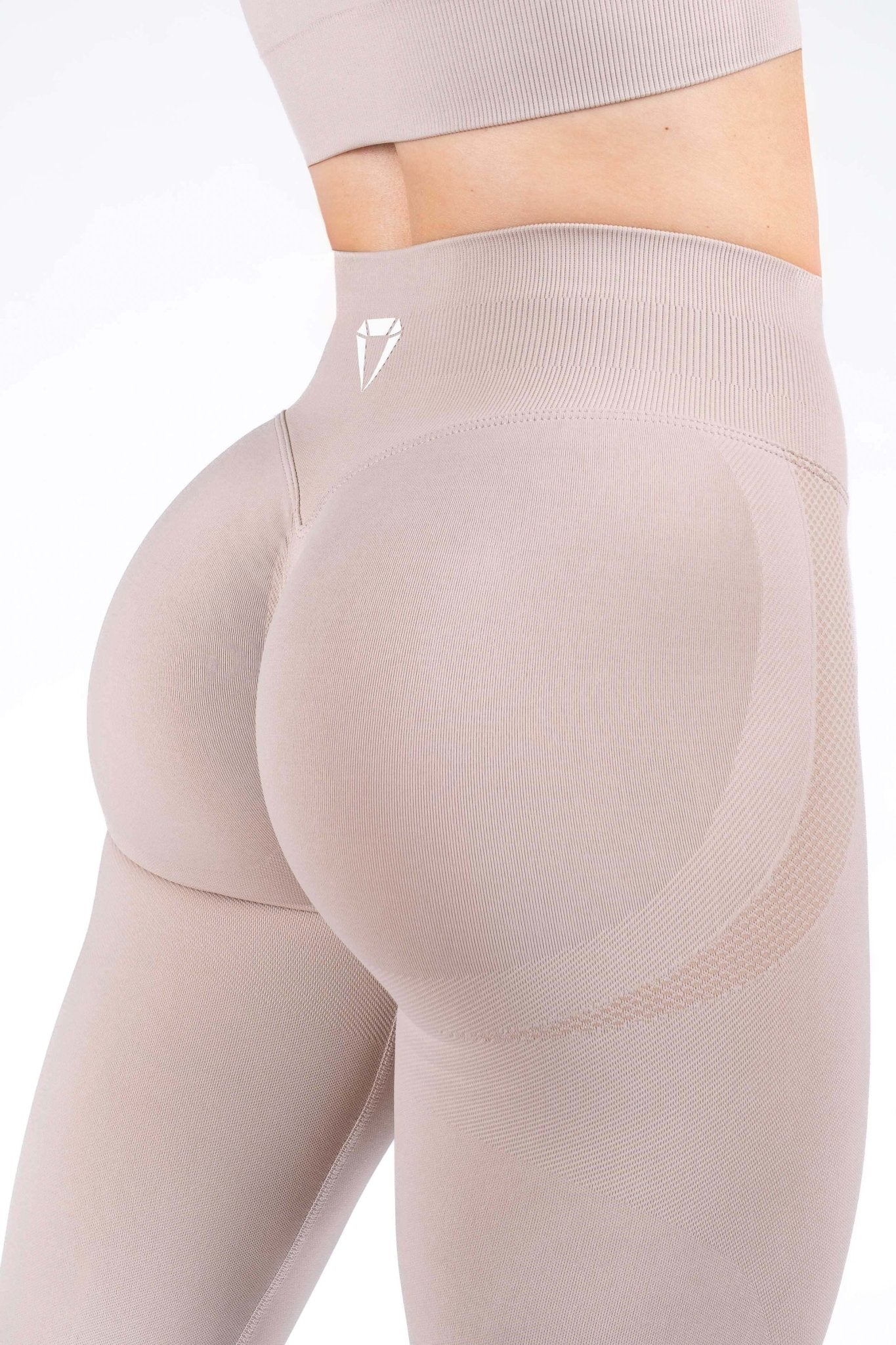 MOTION SEAMLESS LEGGINGS V2 - Aeon Athletics