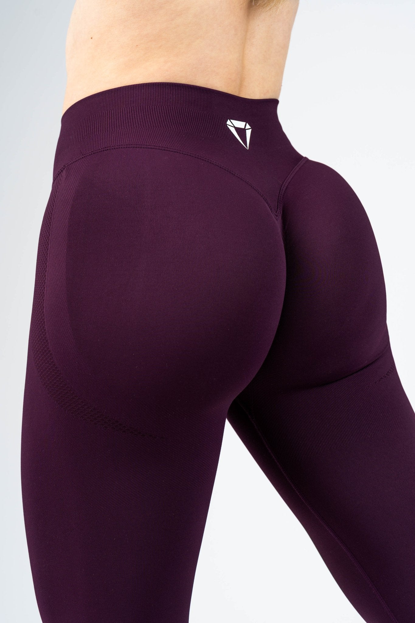 MOTION SEAMLESS LEGGINGS V2 - Aeon Athletics