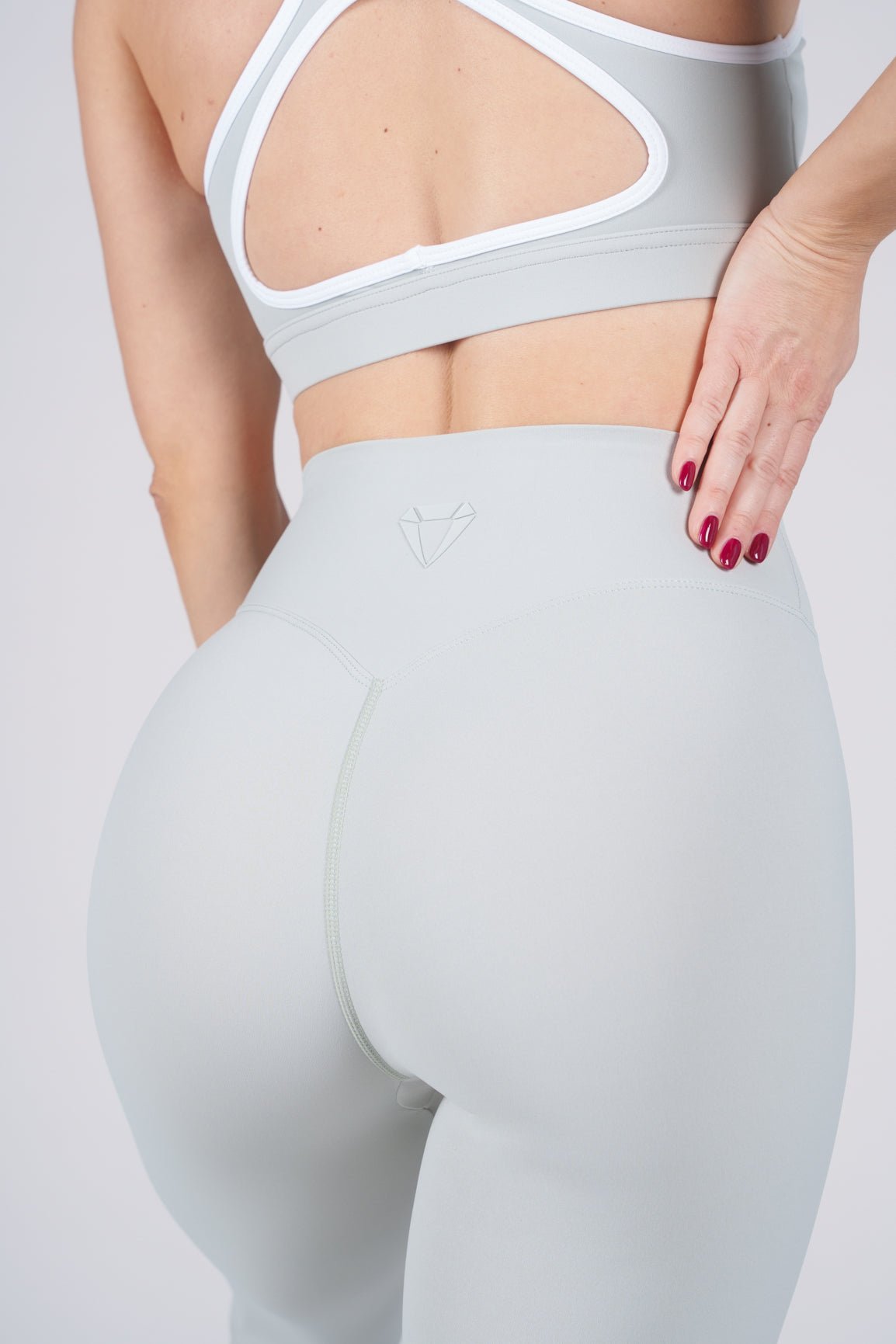 SECOND SKIN BASE LEGGINGS - Aeon Athletics