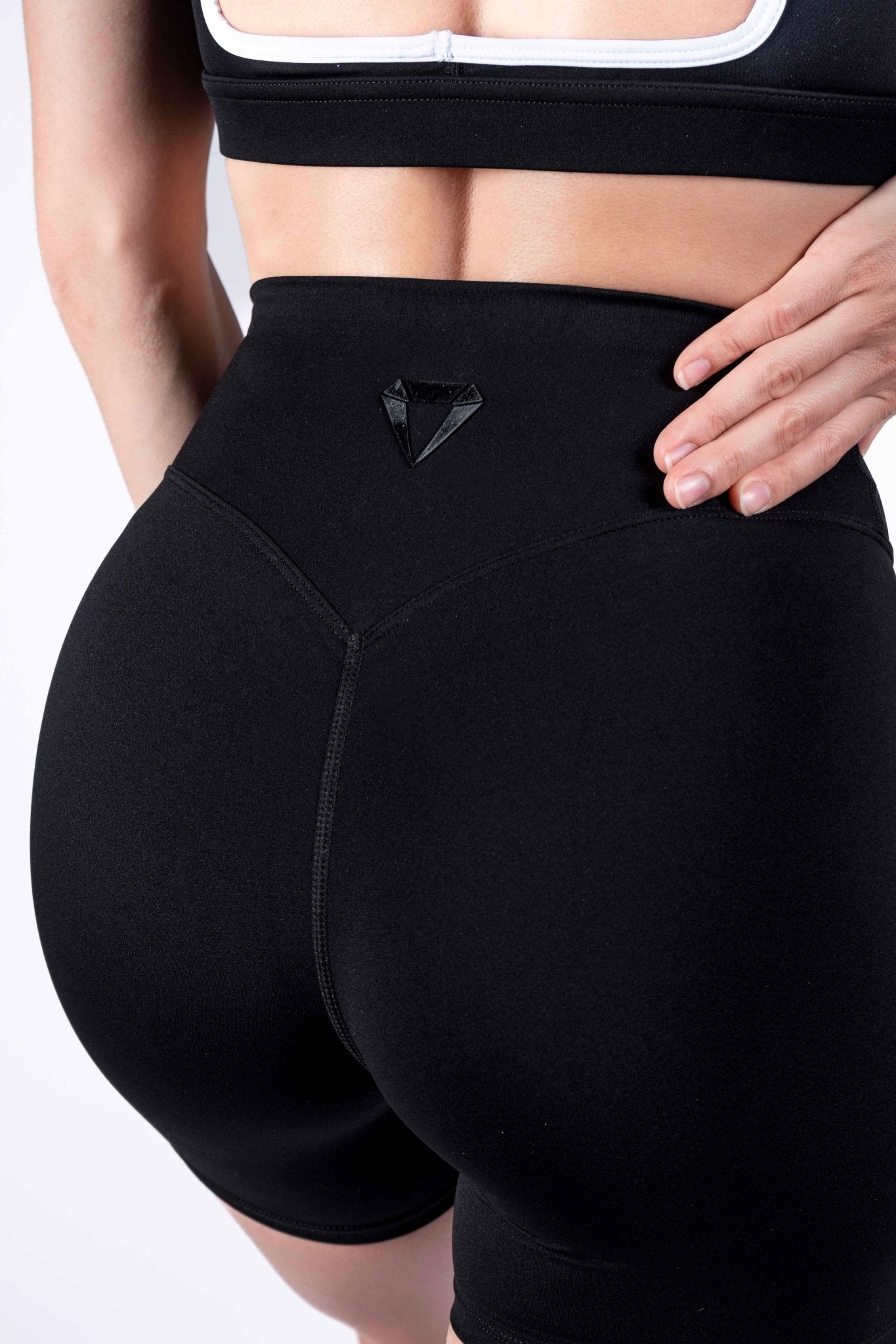 SECOND SKIN BASE SHORTS - Aeon Athletics