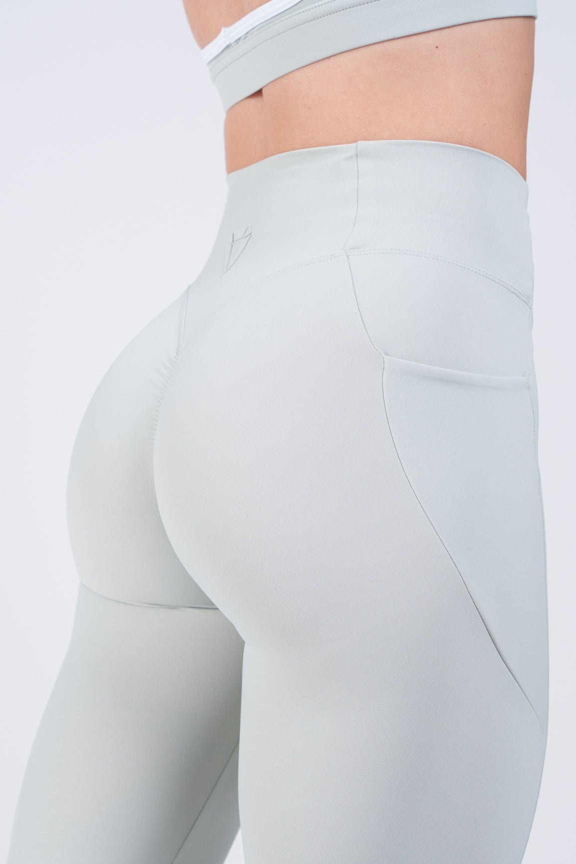 SECOND SKIN POCKET LEGGINGS - Aeon Athletics