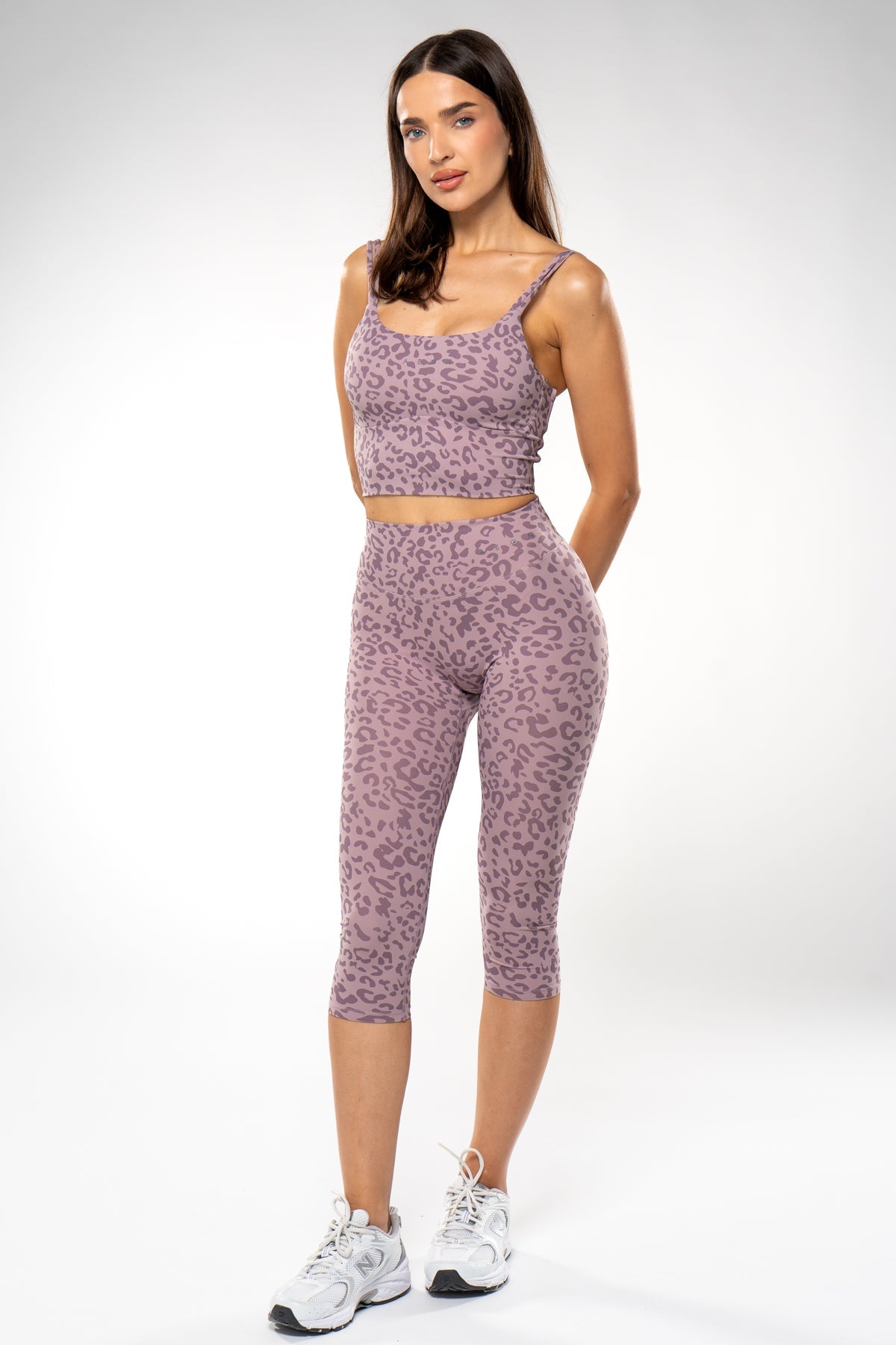SECOND SKIN SCRUNCH CAPRI LEO LEGGINGS - Aeon Athletics