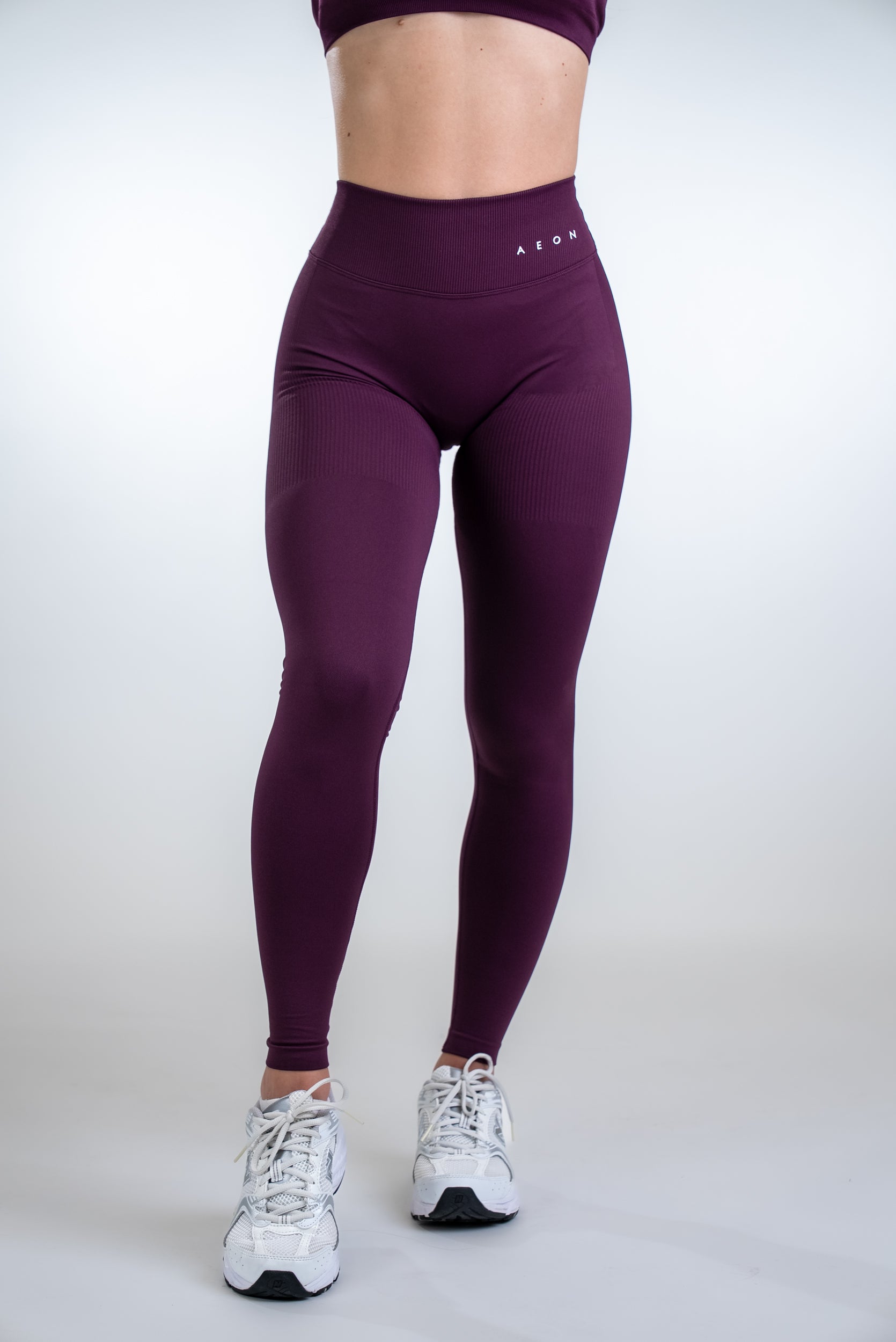 DEFINE V-BACK SCRUNCH LEGGINGS