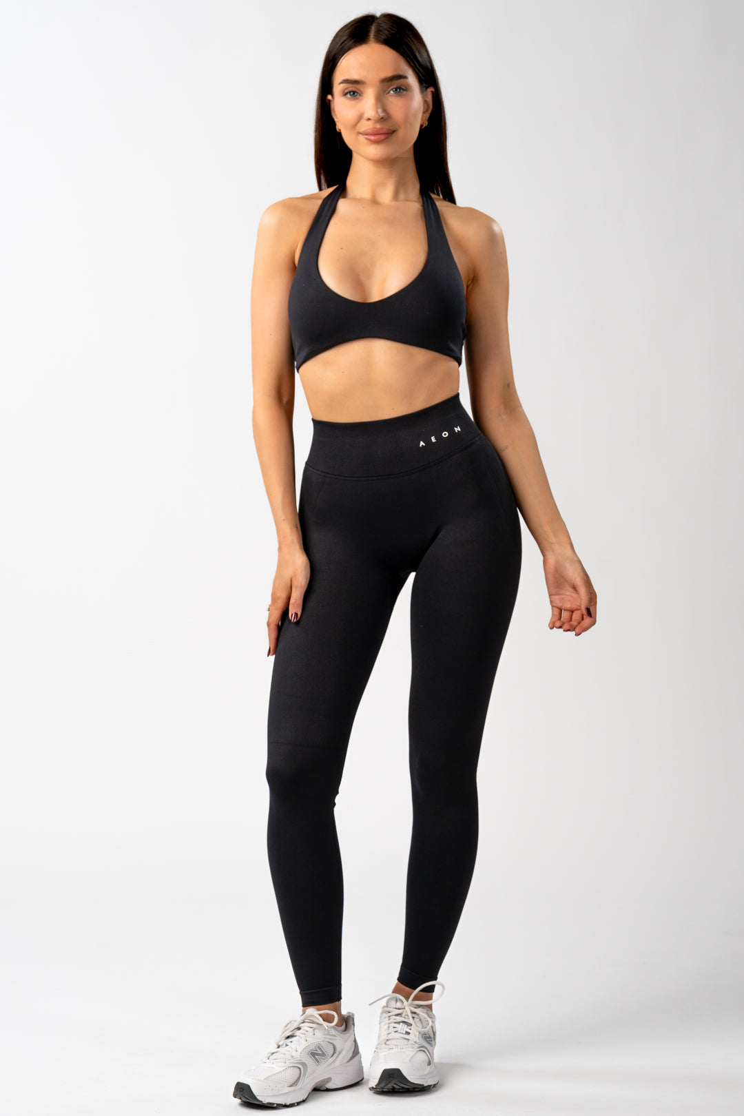 MOTION SEAMLESS HALTER NECK BRA V2