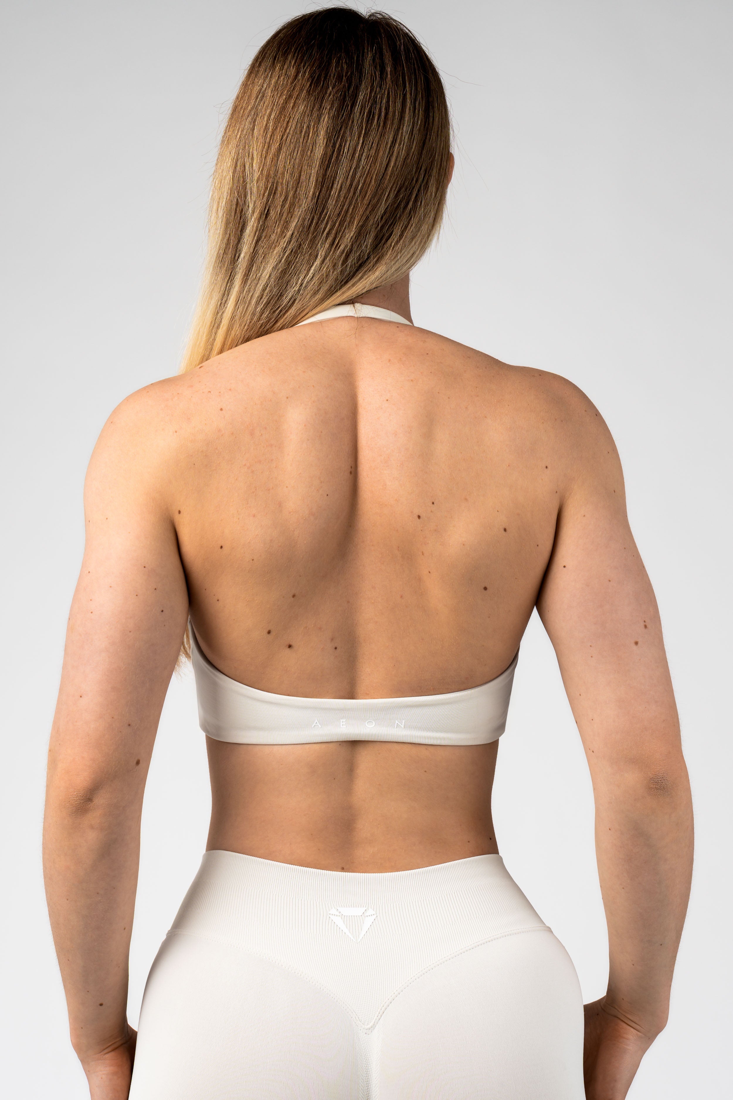 MOTION SEAMLESS HALTER NECK BRA V2