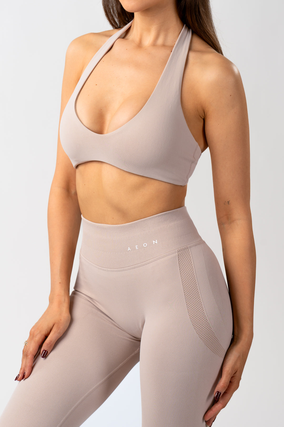 MOTION SEAMLESS HALTER NECK BRA V2