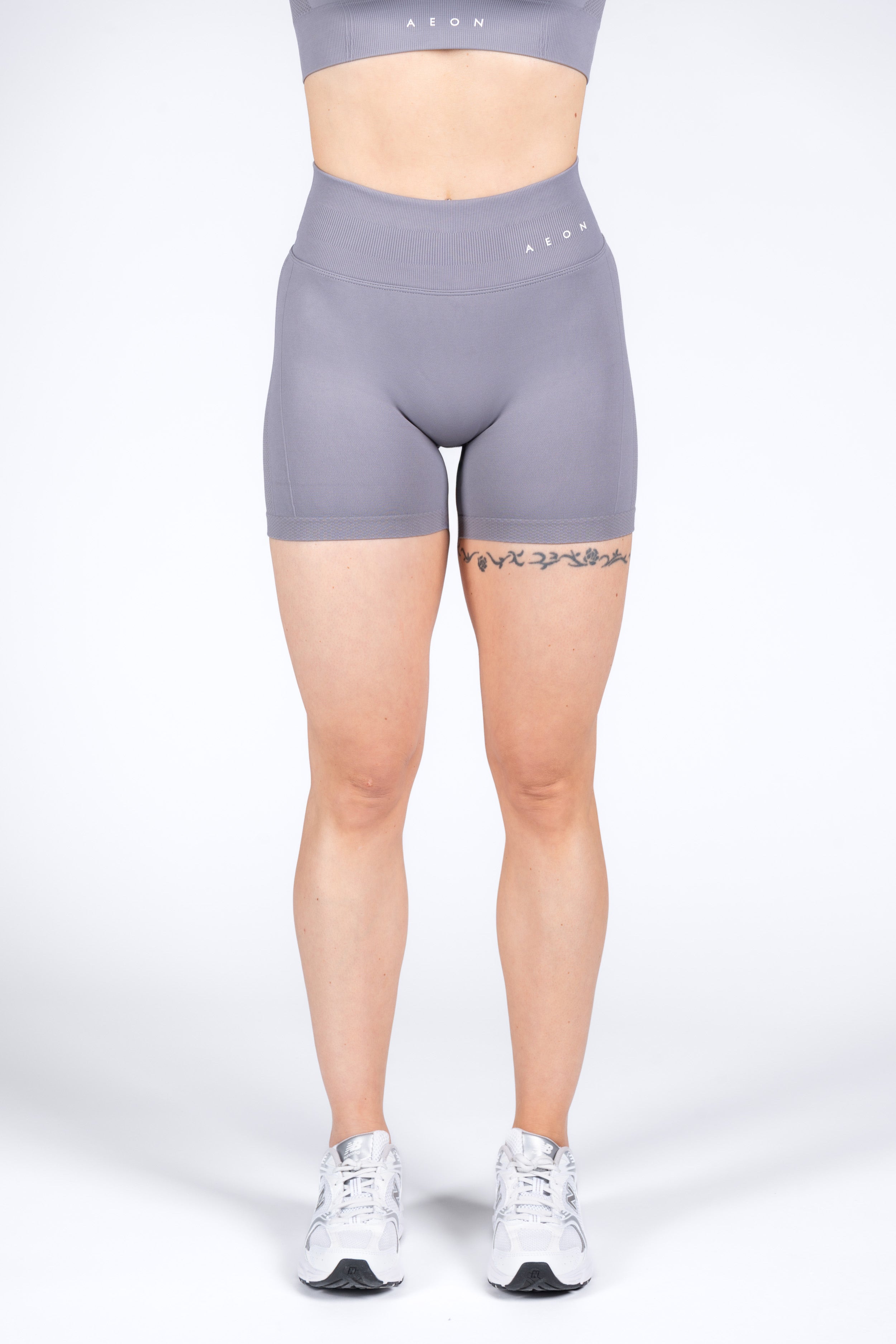 MOTION SEAMLESS SHORTS