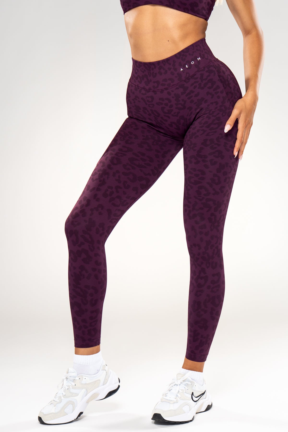 MOTION LEO MID WAIST SCRUNCH LEGGINGS V2