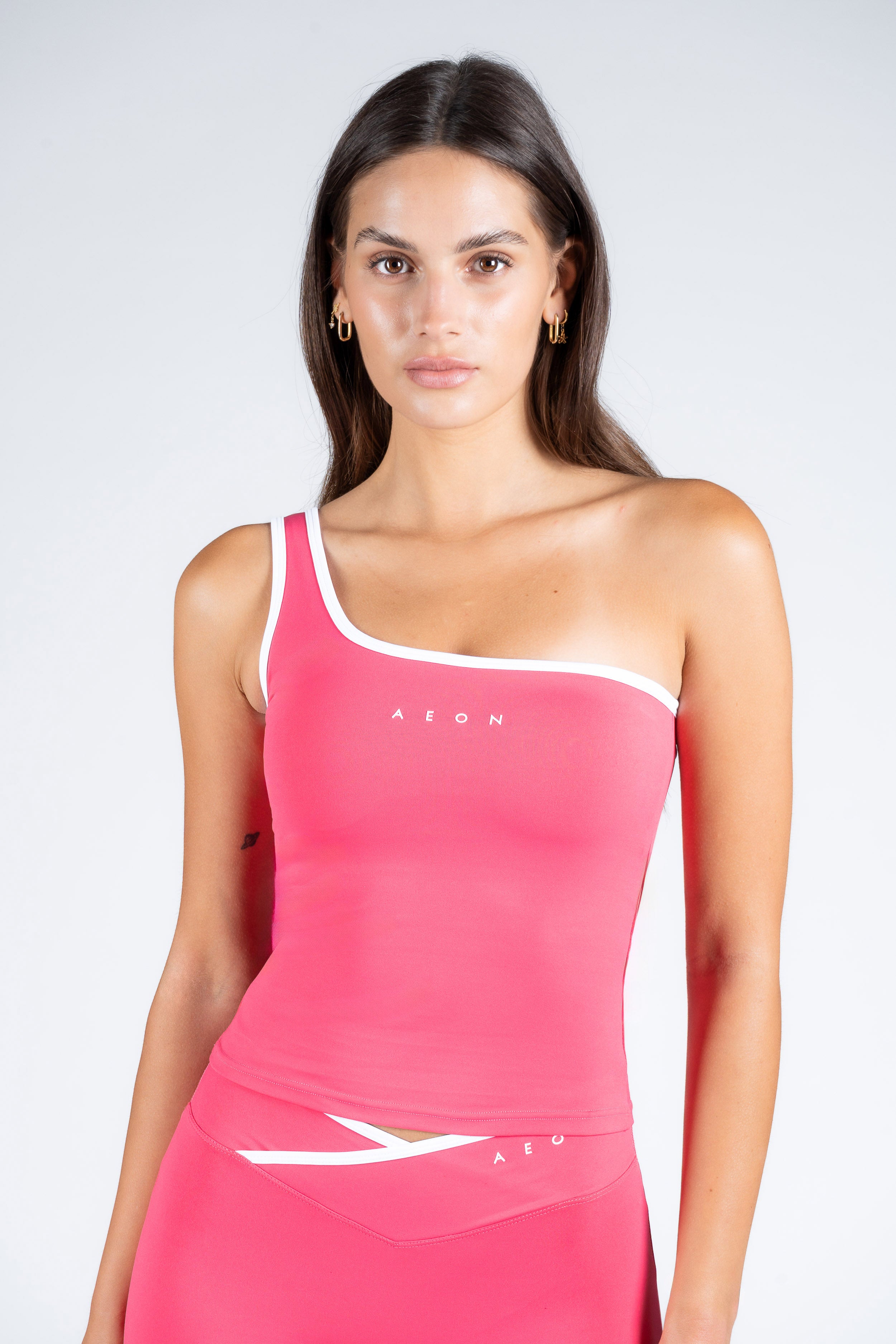 SECOND SKIN ONE SHOULDER TOP