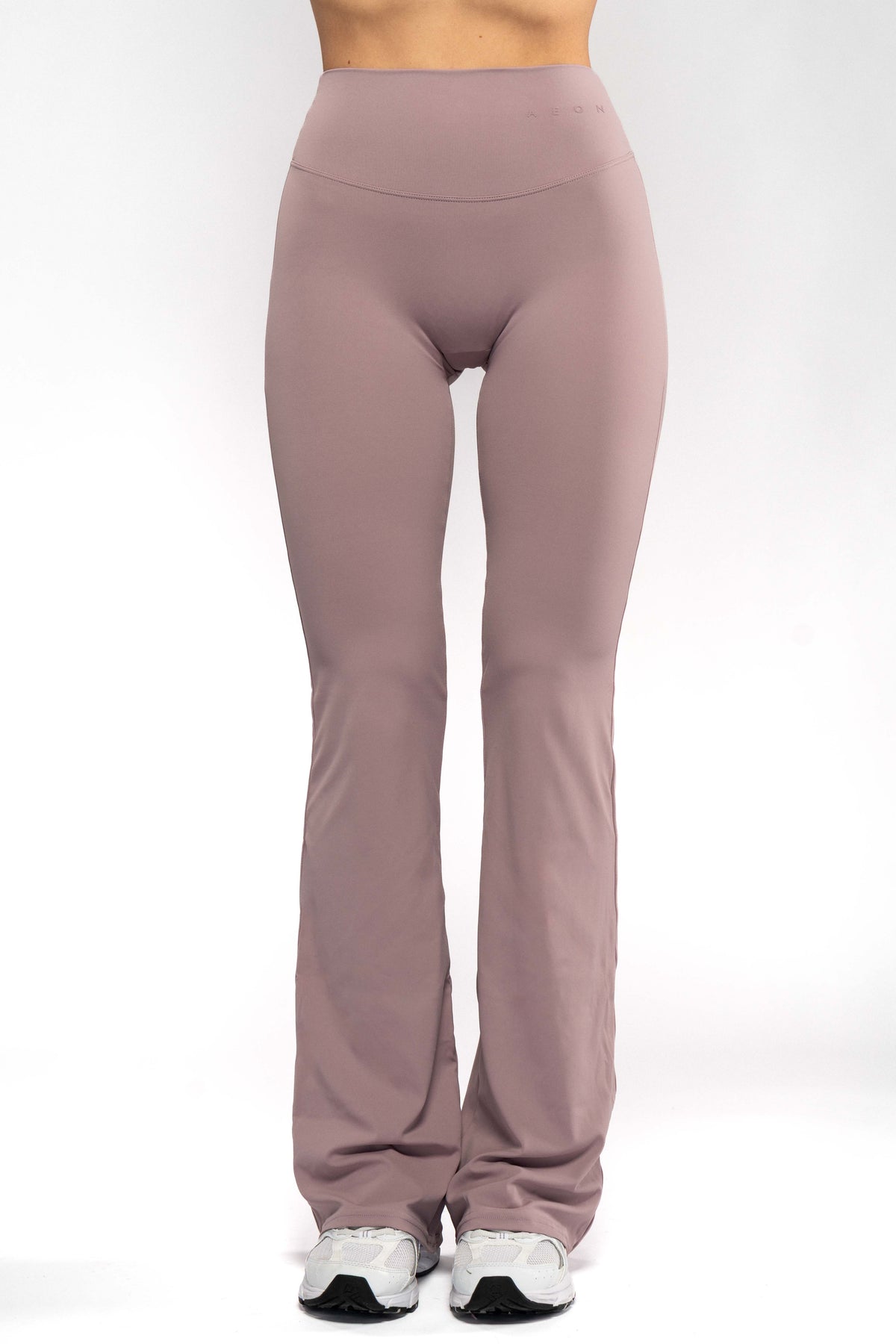 SECOND SKIN V-BACK SCRUNCH FLARED LEGGINGS