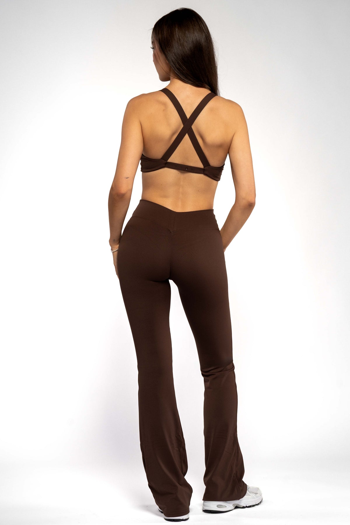 SECOND SKIN V-BACK SCRUNCH FLARED LEGGINGS