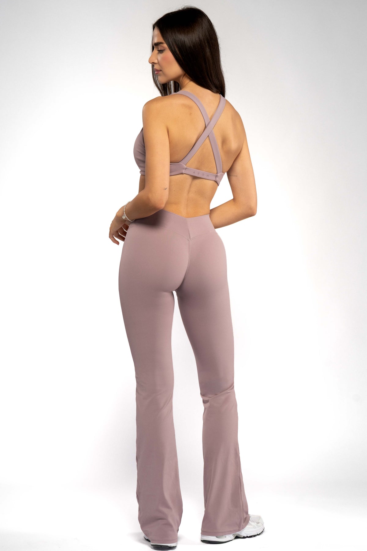 SECOND SKIN V-BACK SCRUNCH FLARED LEGGINGS