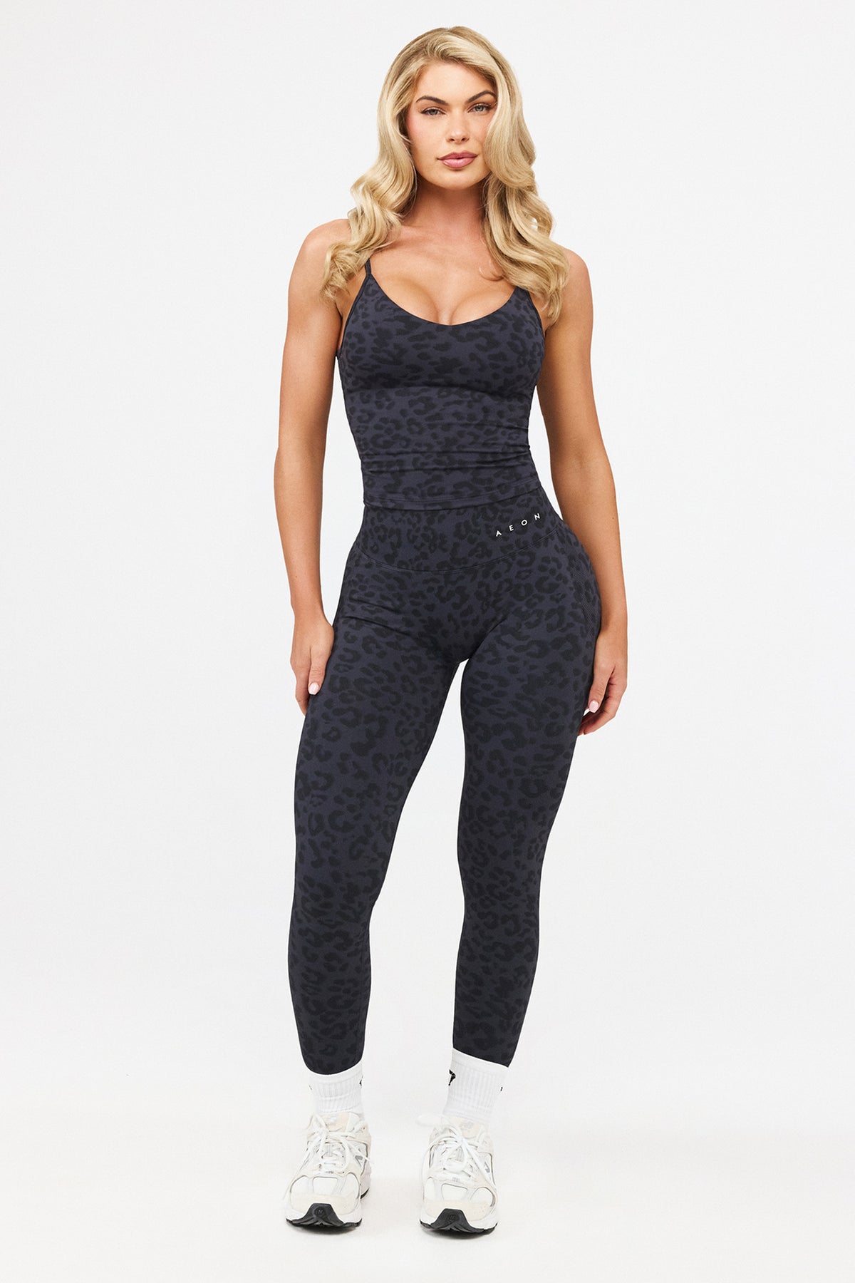 MOTION LEO MID WAIST SCRUNCH LEGGINGS V2