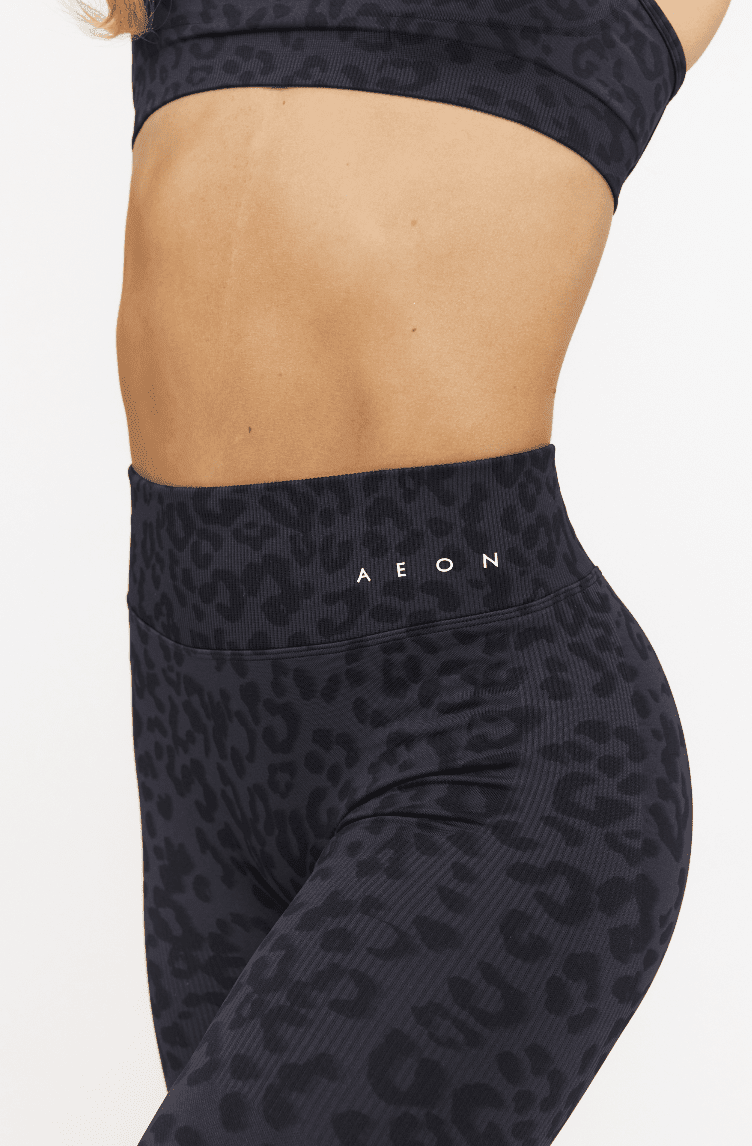 DEFINE LEO SCRUNCH LEGGINGS - Aeon Athletics