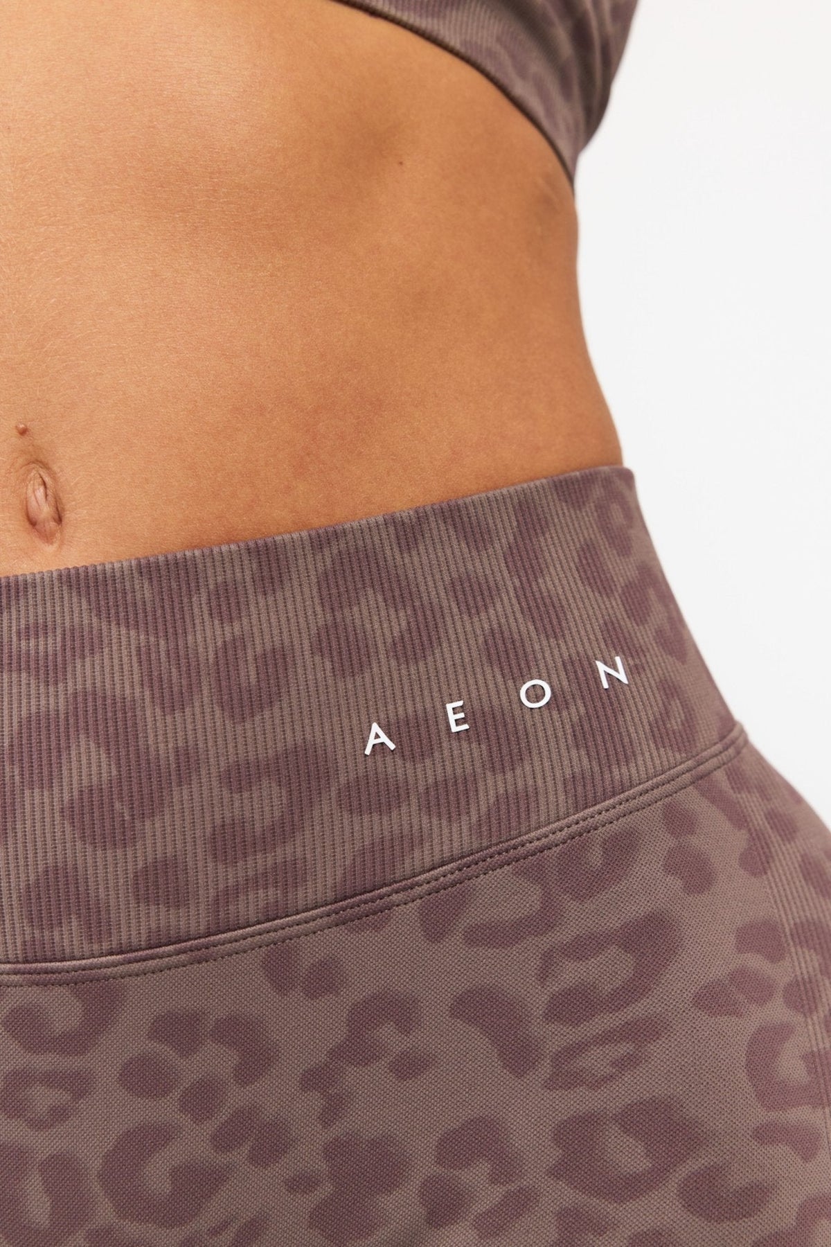 DEFINE LEO SCRUNCH LEGGINGS - Aeon Athletics