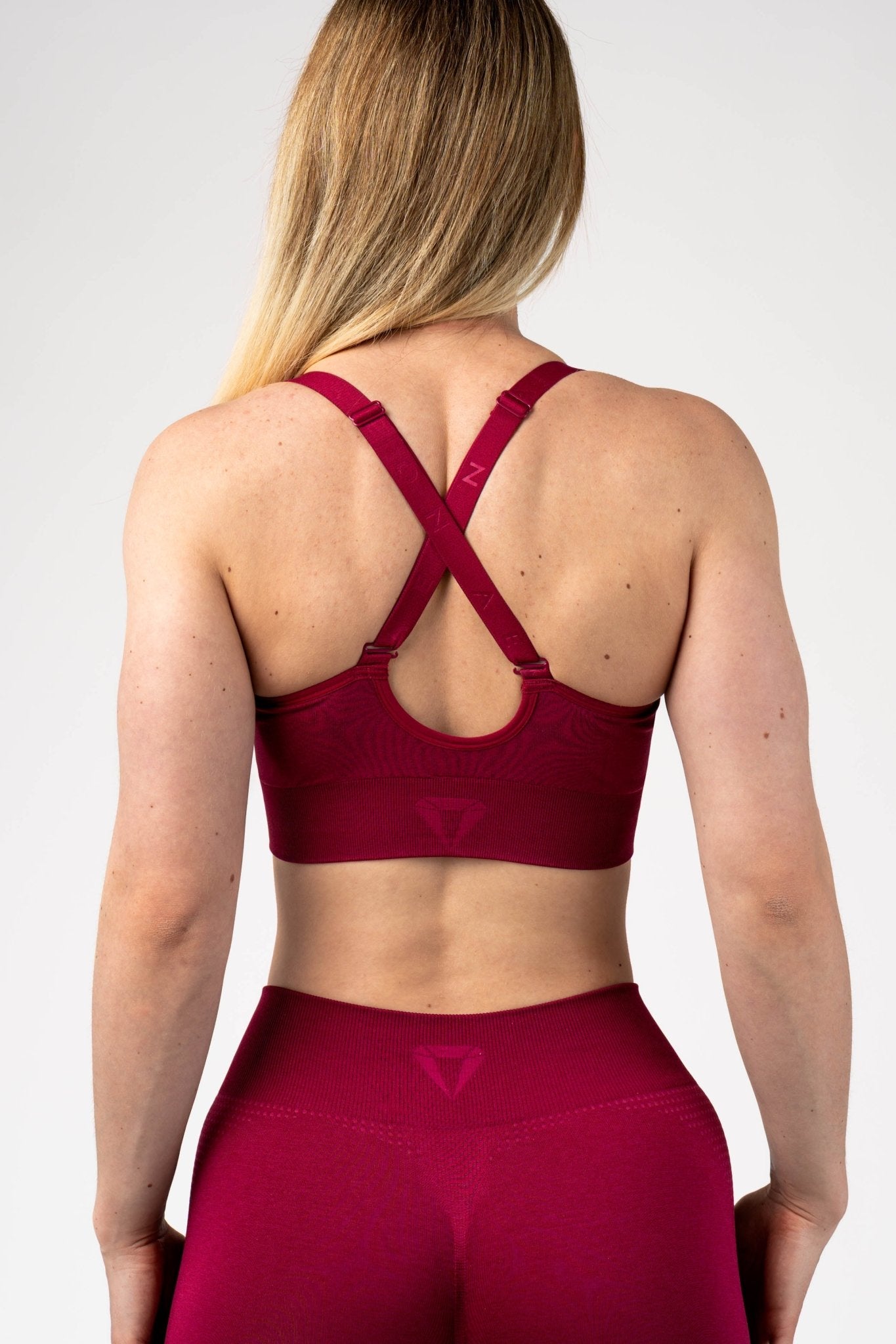 ELEVATE SEAMLESS BRA - Aeon Athletics