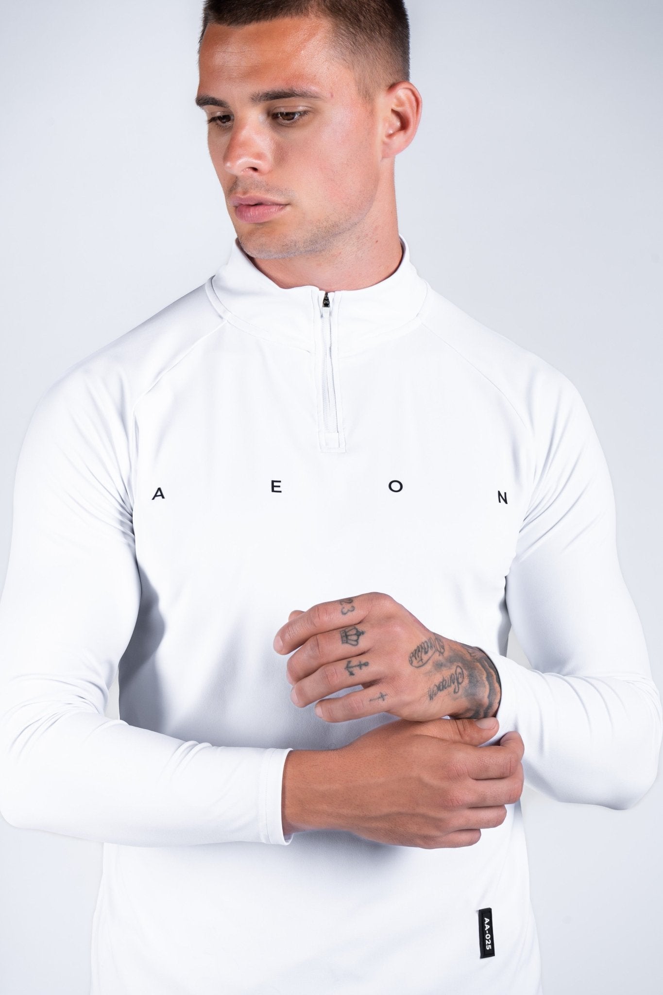 ICON PERFORMANCE HALF ZIP TEE - Aeon Athletics
