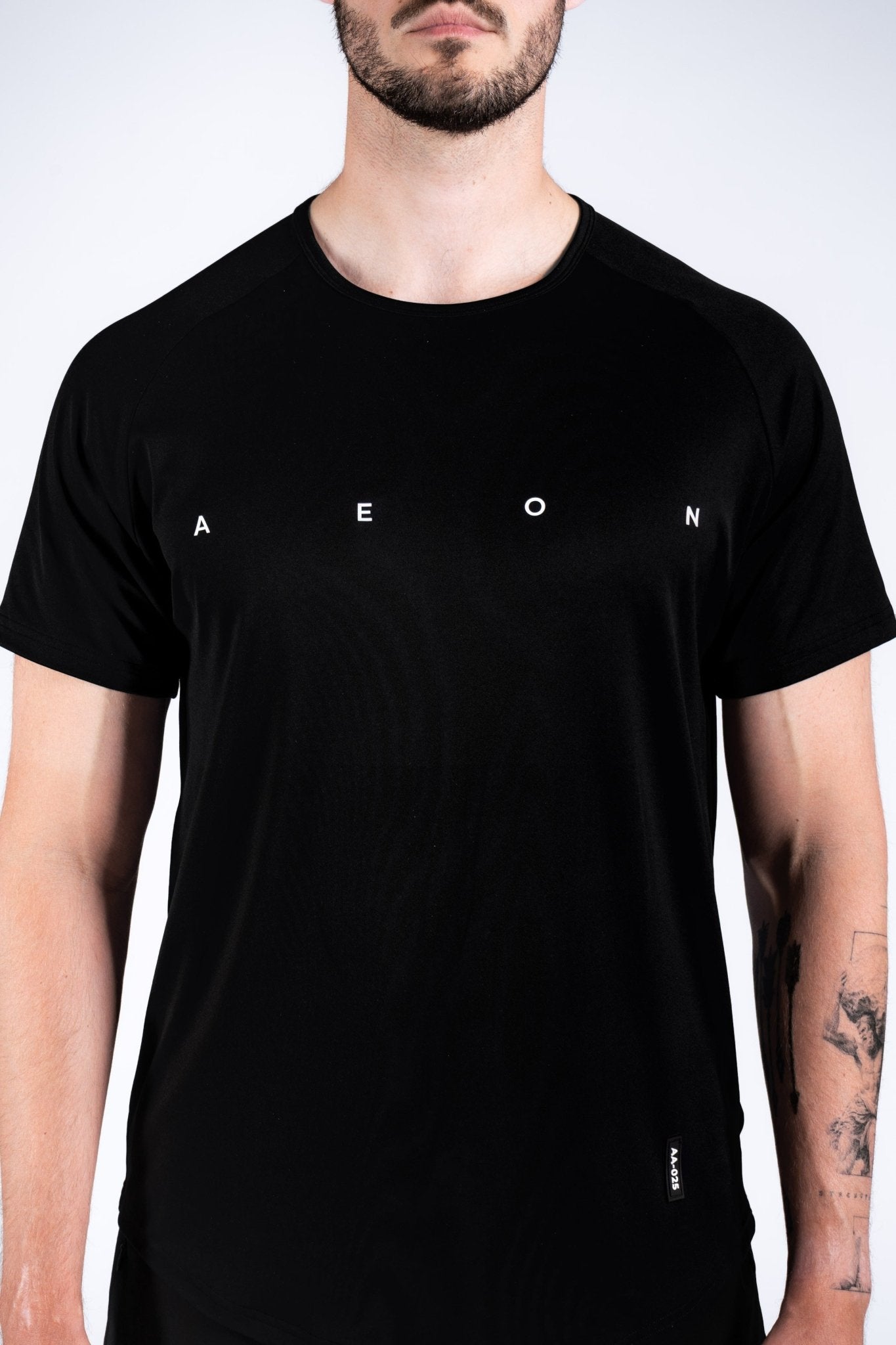 ICON PERFORMANCE TEE - Aeon Athletics