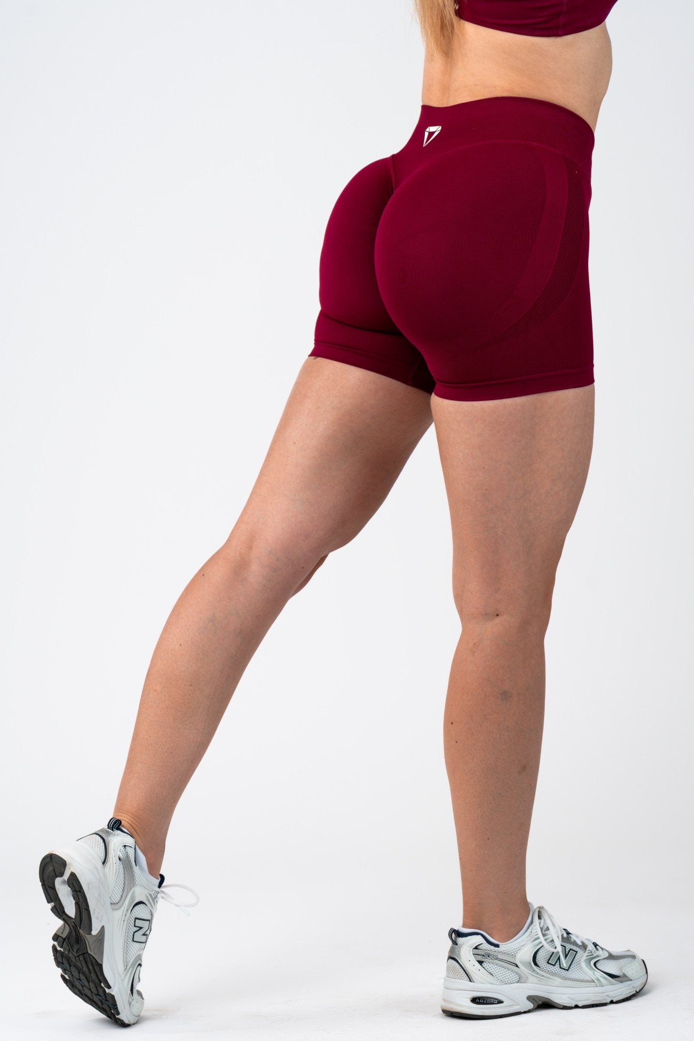 MOTION BUNDLE V2 - SOUR CHERRY (3 - PIECE) - Aeon Athletics