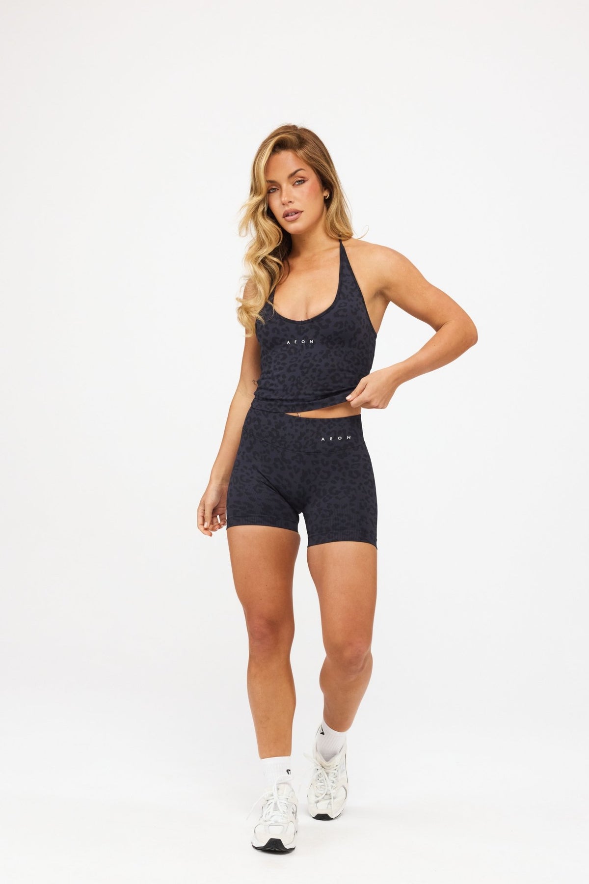 MOTION LEO HALTER NECK TOP V2
