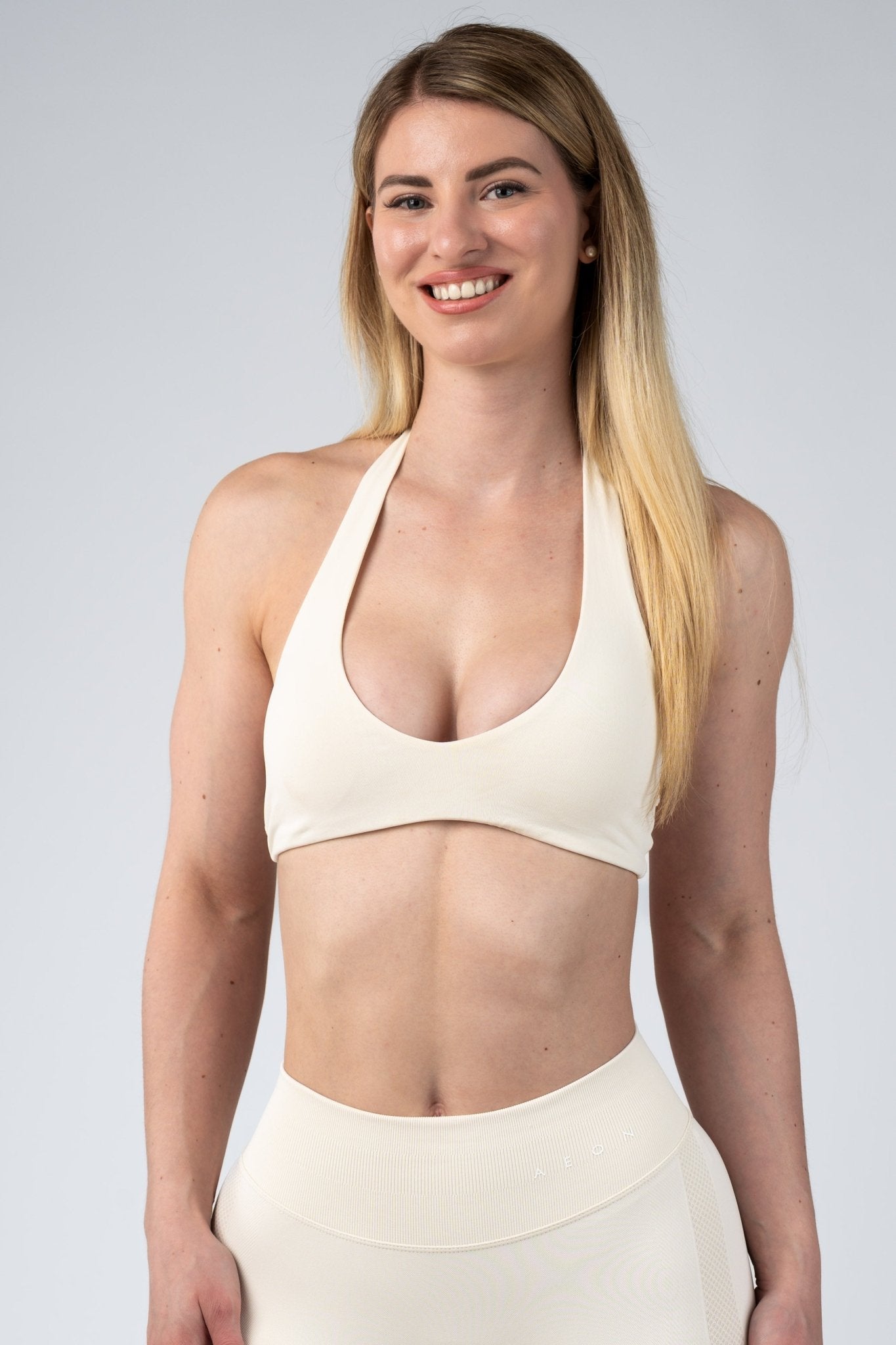 MOTION SEAMLESS HALTER NECK BRA V2 - Aeon Athletics