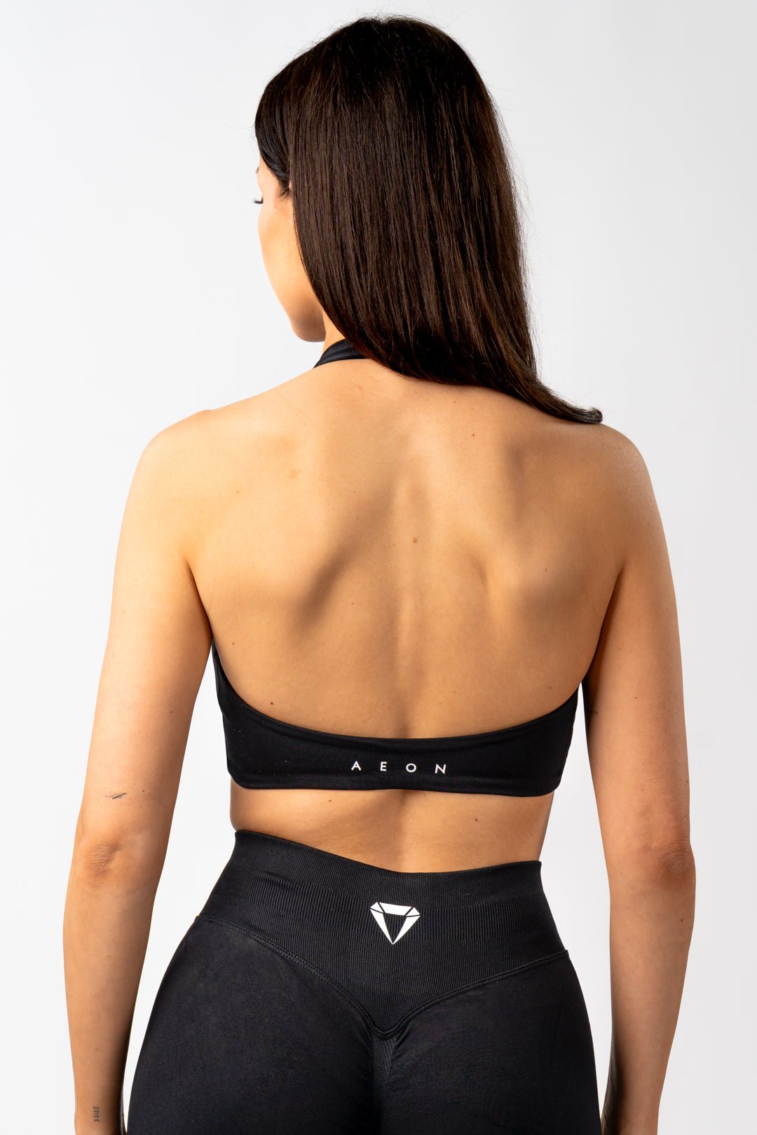 MOTION SEAMLESS HALTER NECK BRA V2 - Aeon Athletics