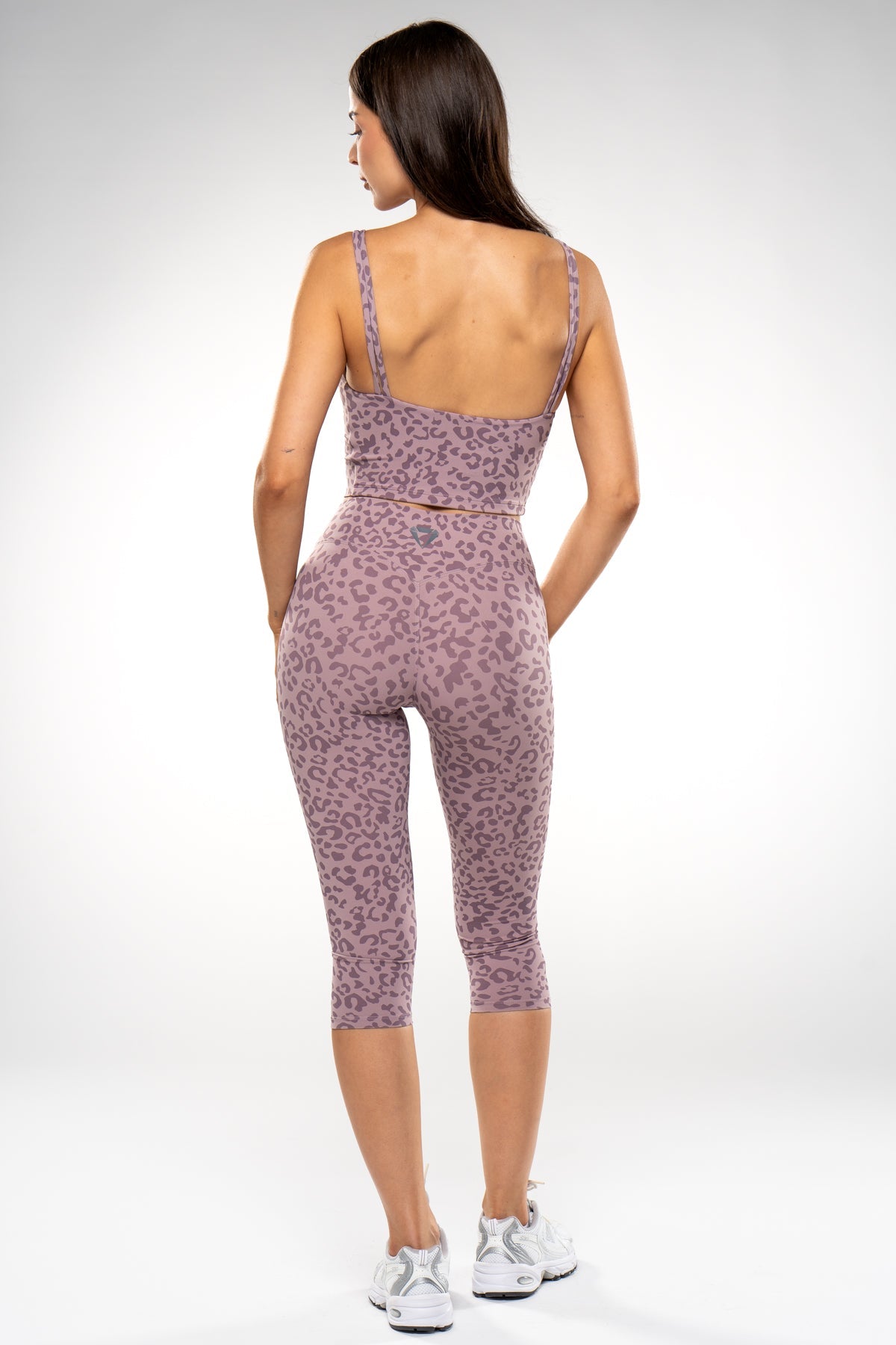 SECOND SKIN SCRUNCH CAPRI LEO LEGGINGS - Aeon Athletics